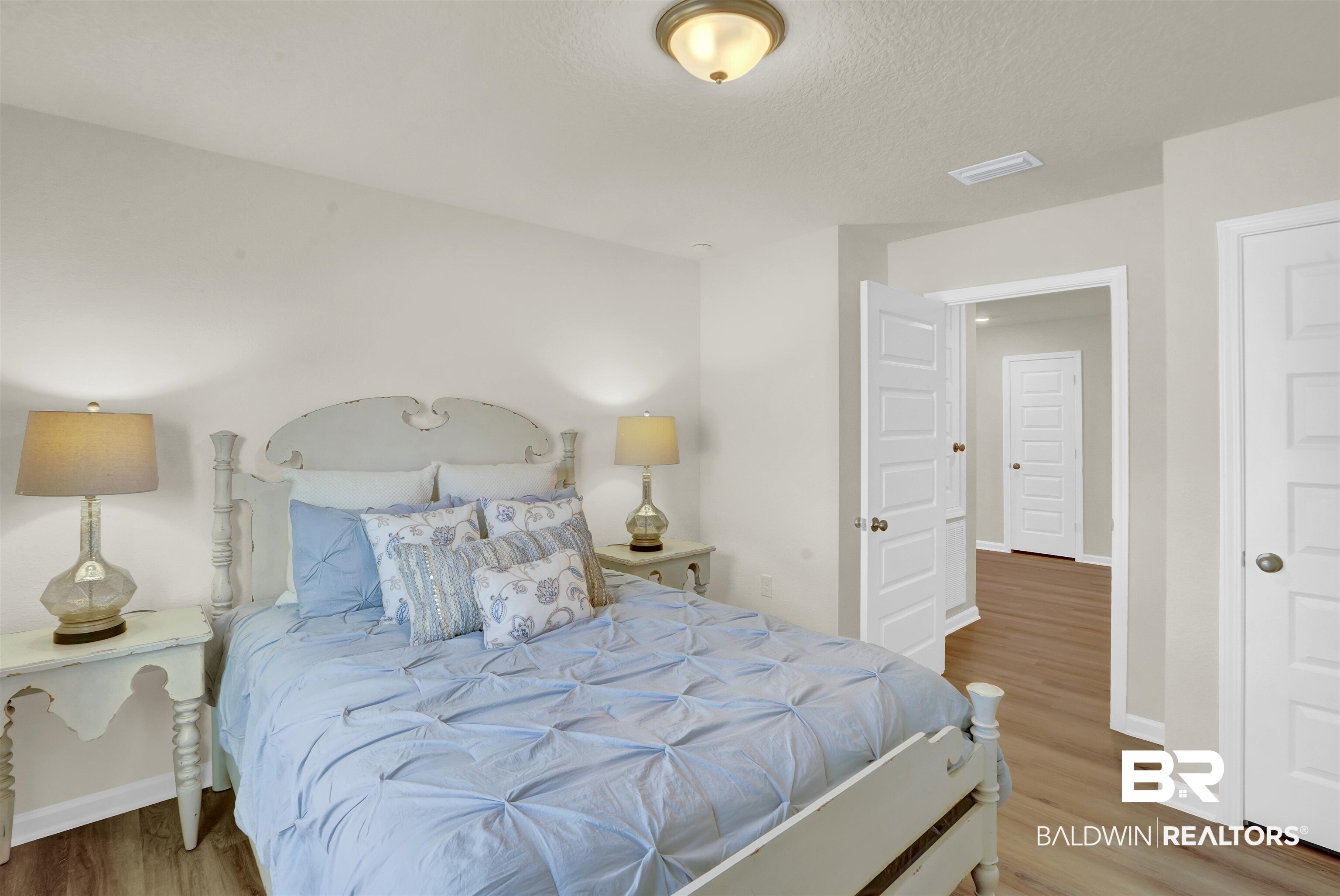 1081 Hayward Loop