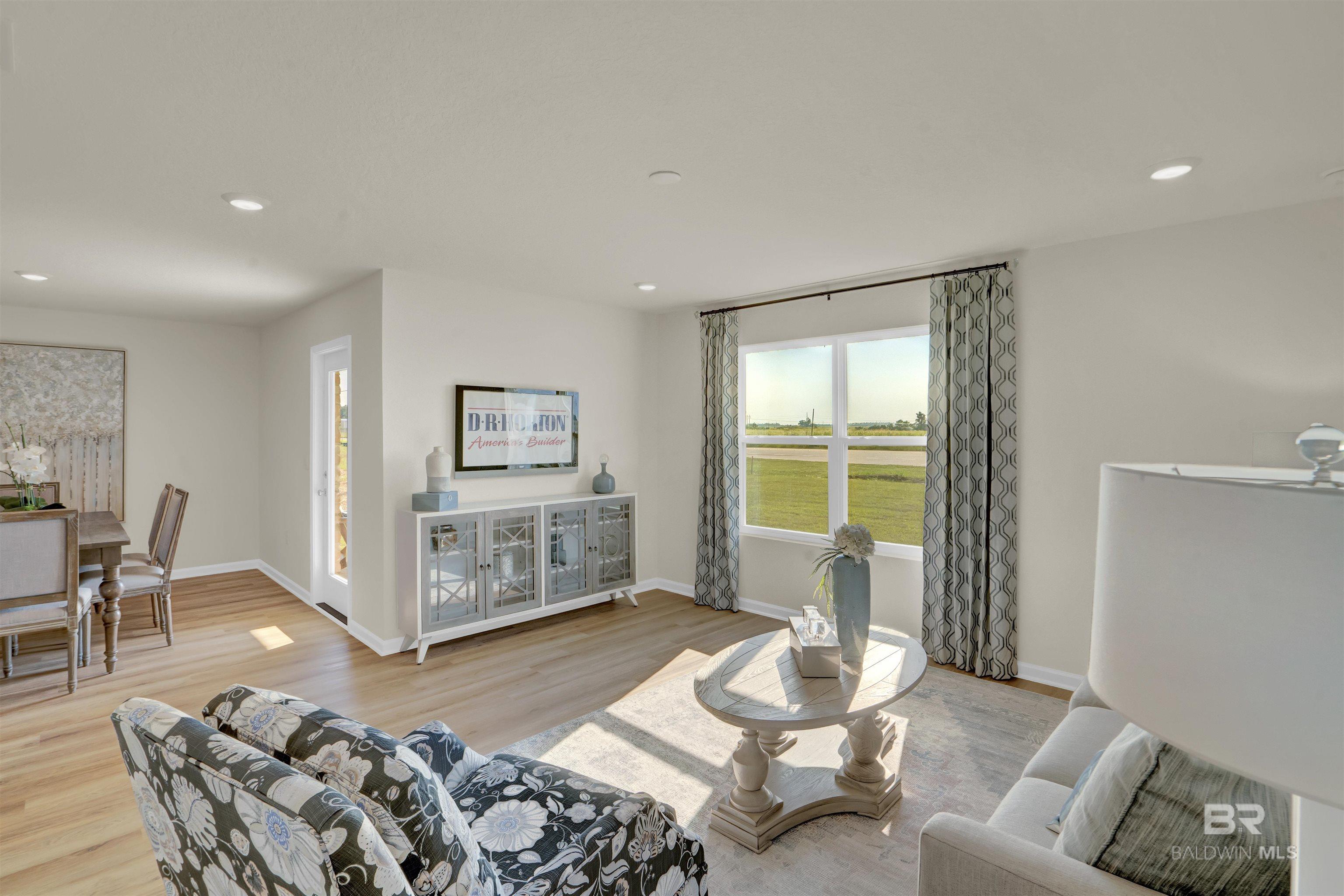 1081 Hayward Loop