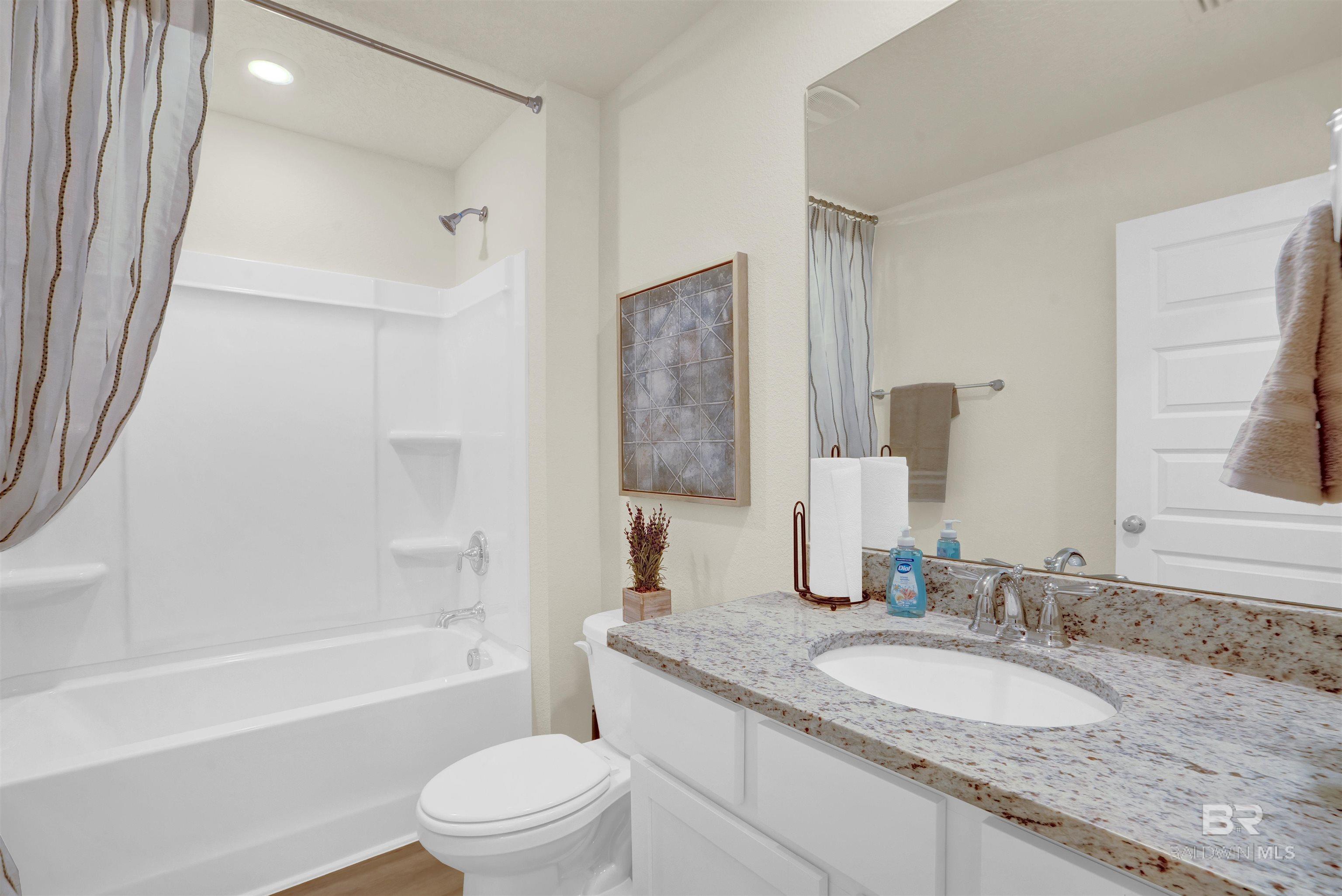 1081 Hayward Loop