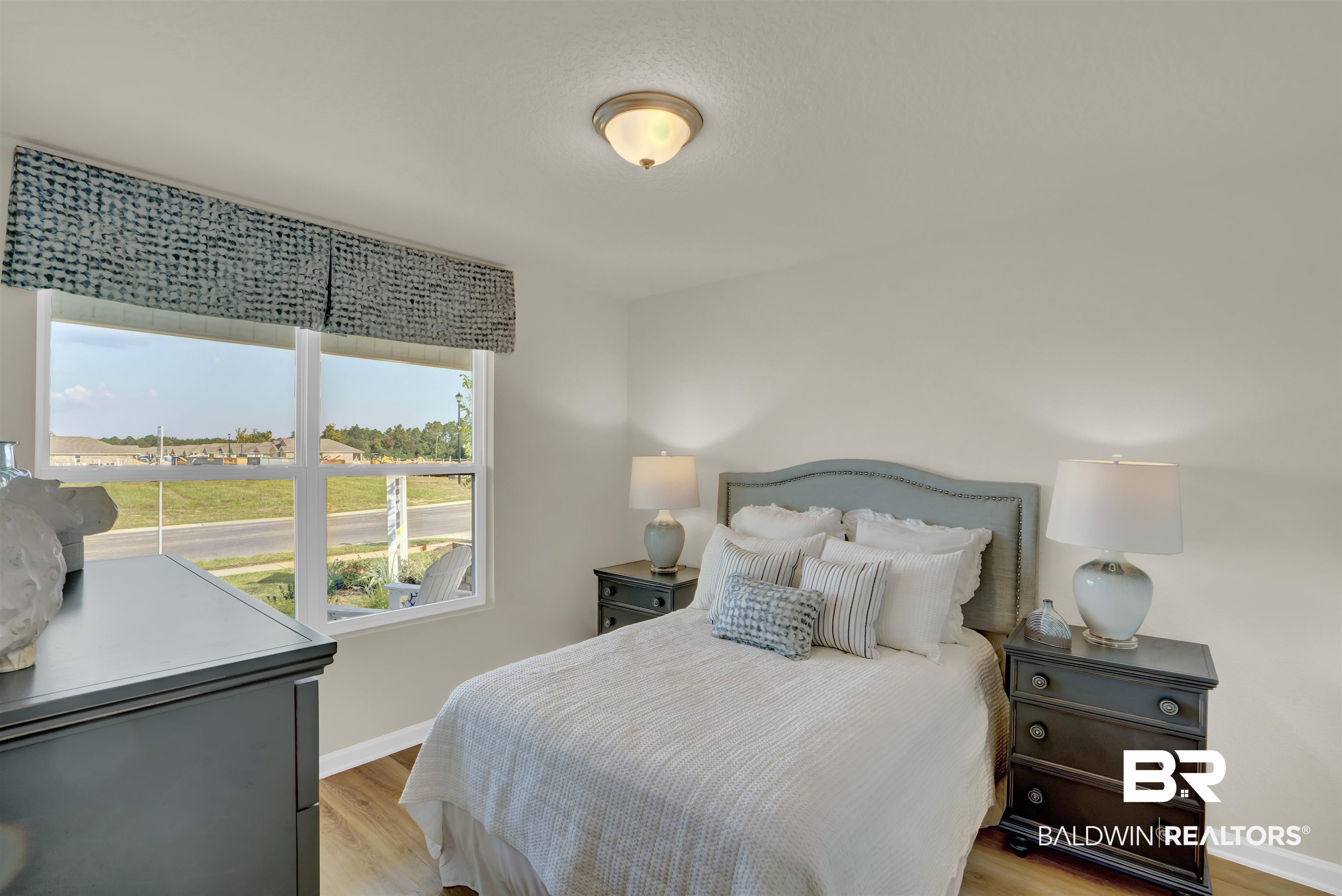 1081 Hayward Loop