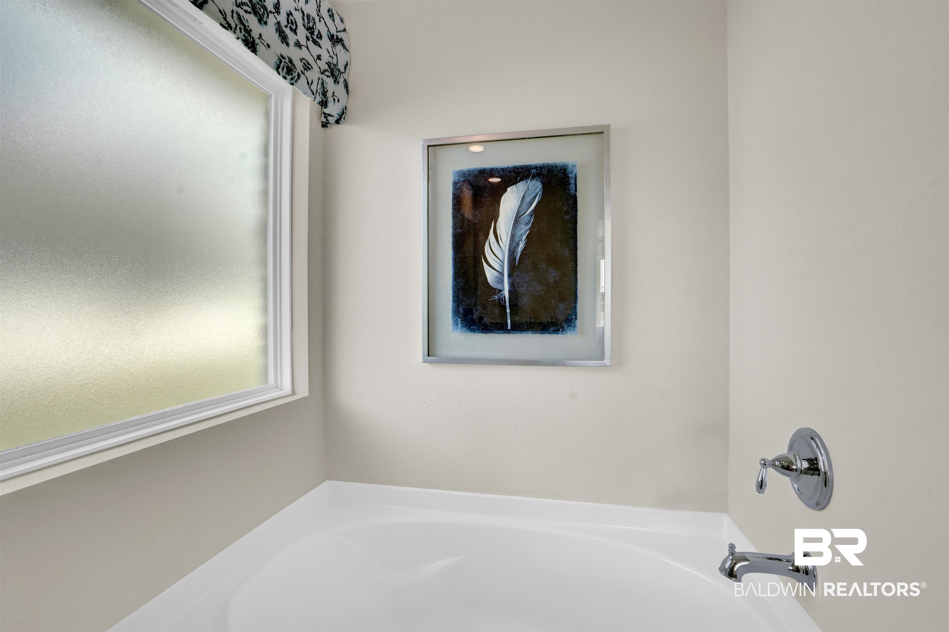 1081 Hayward Loop