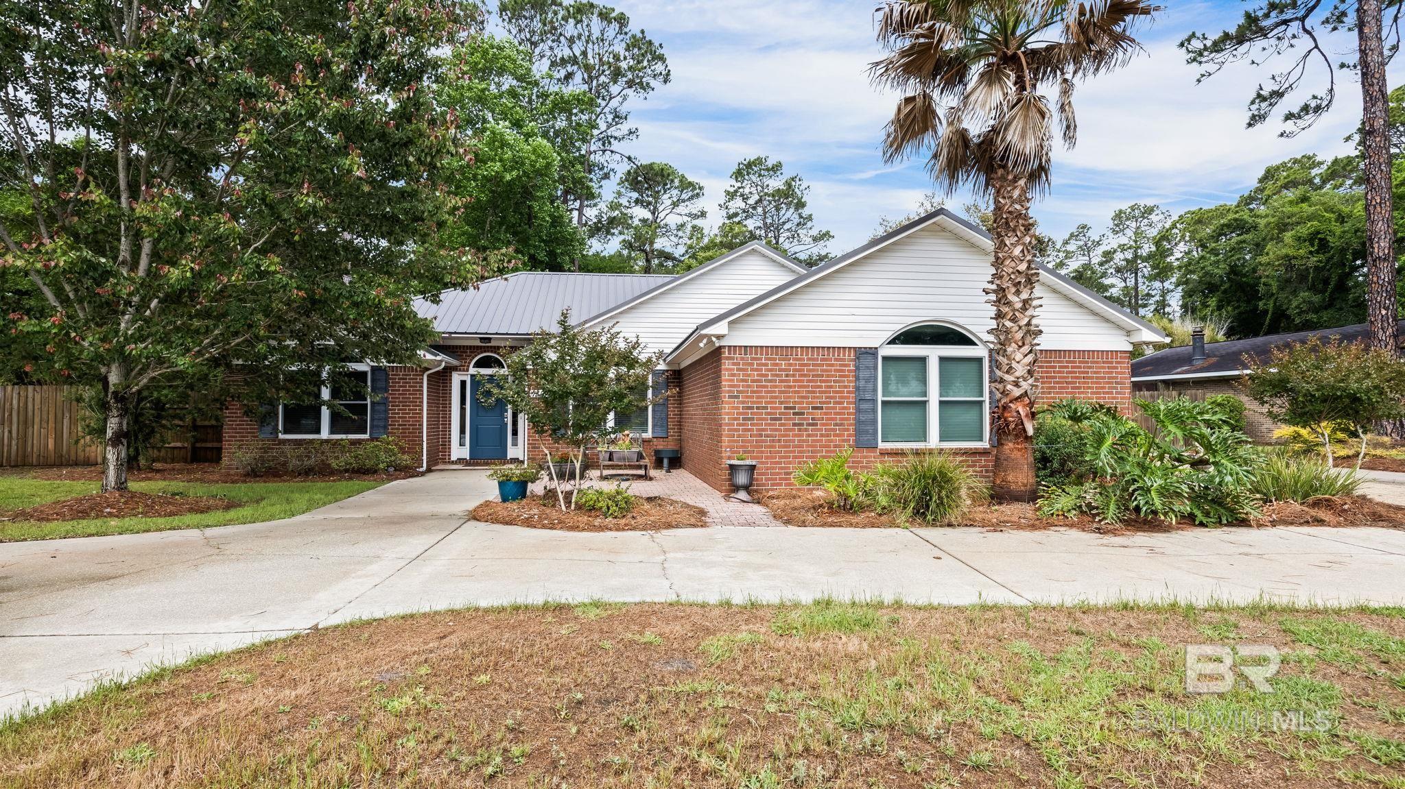 1313 W Fairway Drive