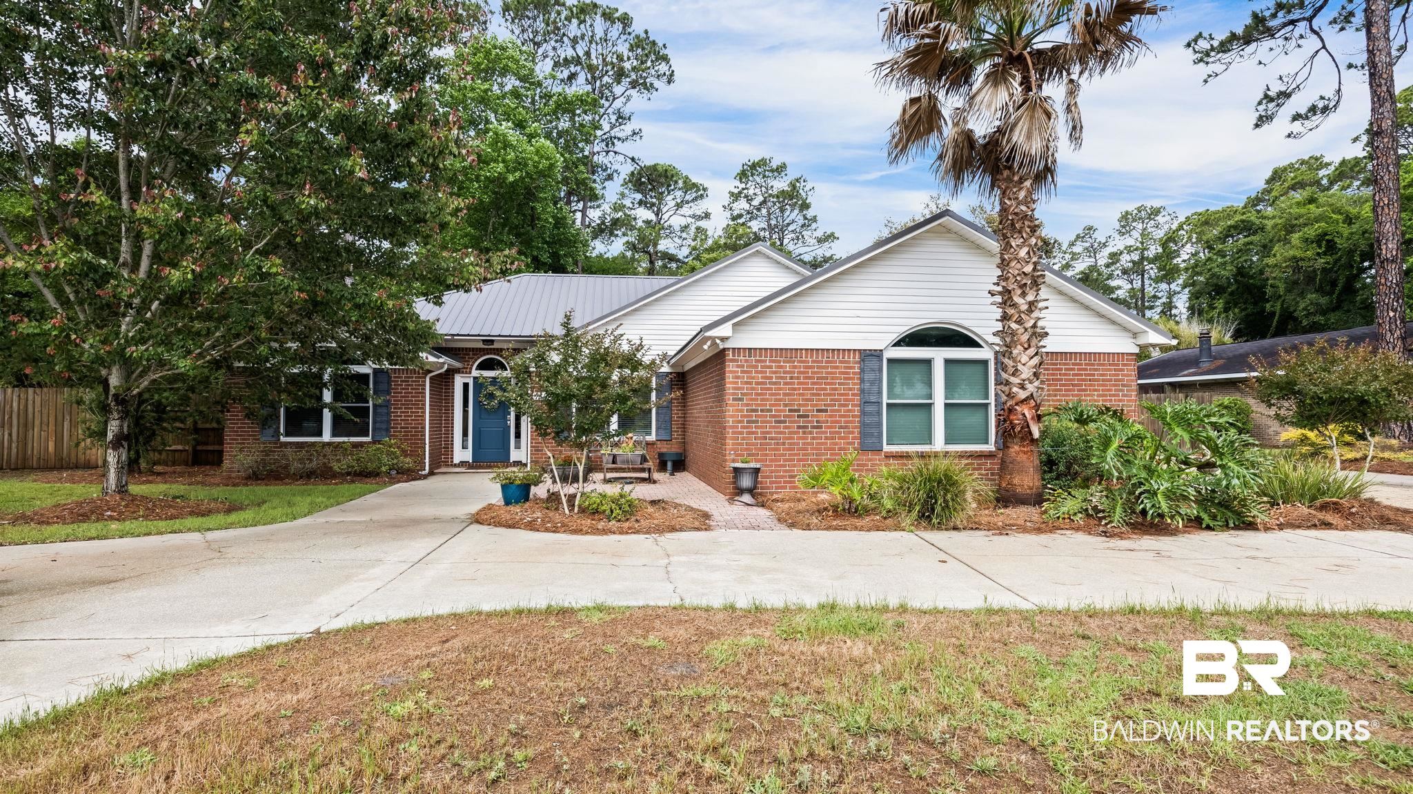 1313 W Fairway Drive