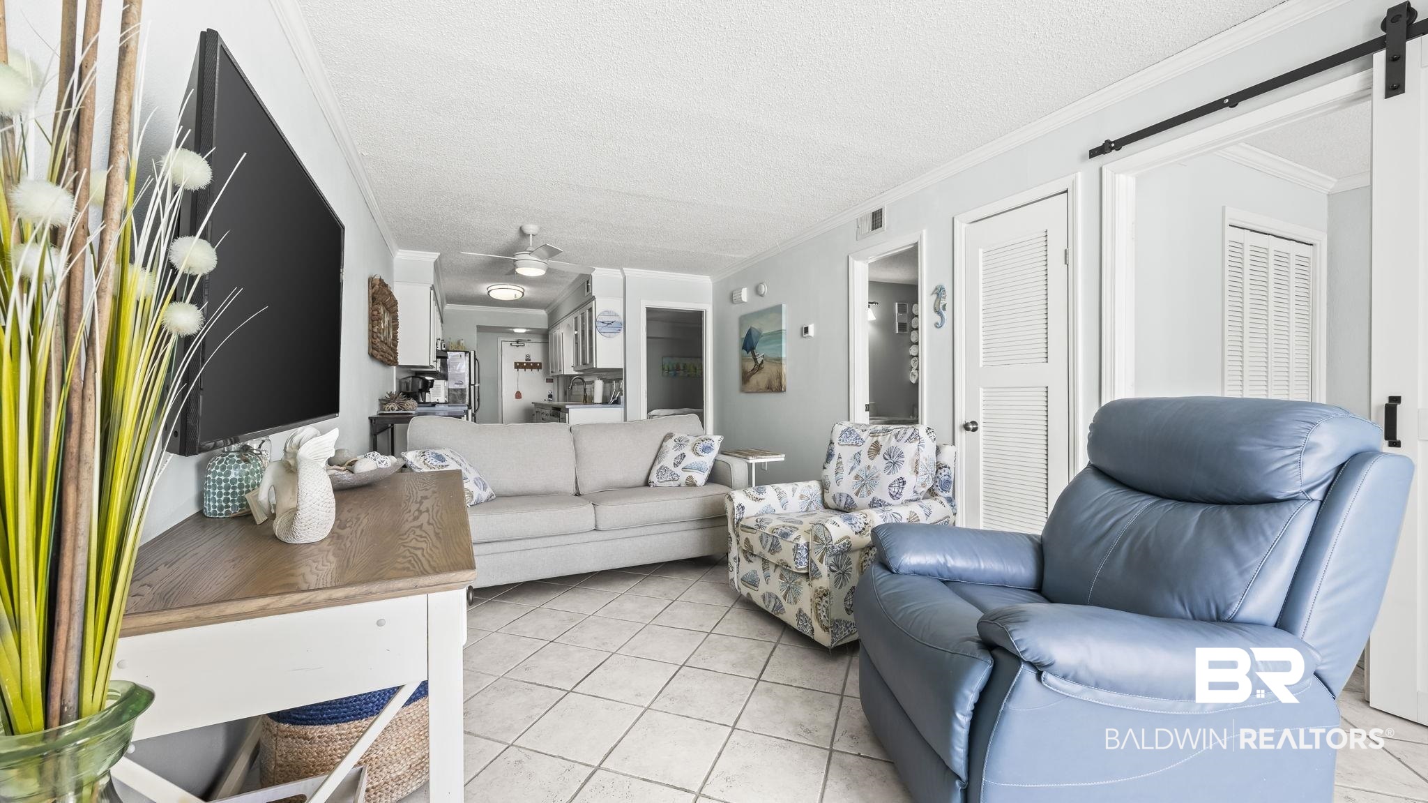 421 E Beach Boulevard 456