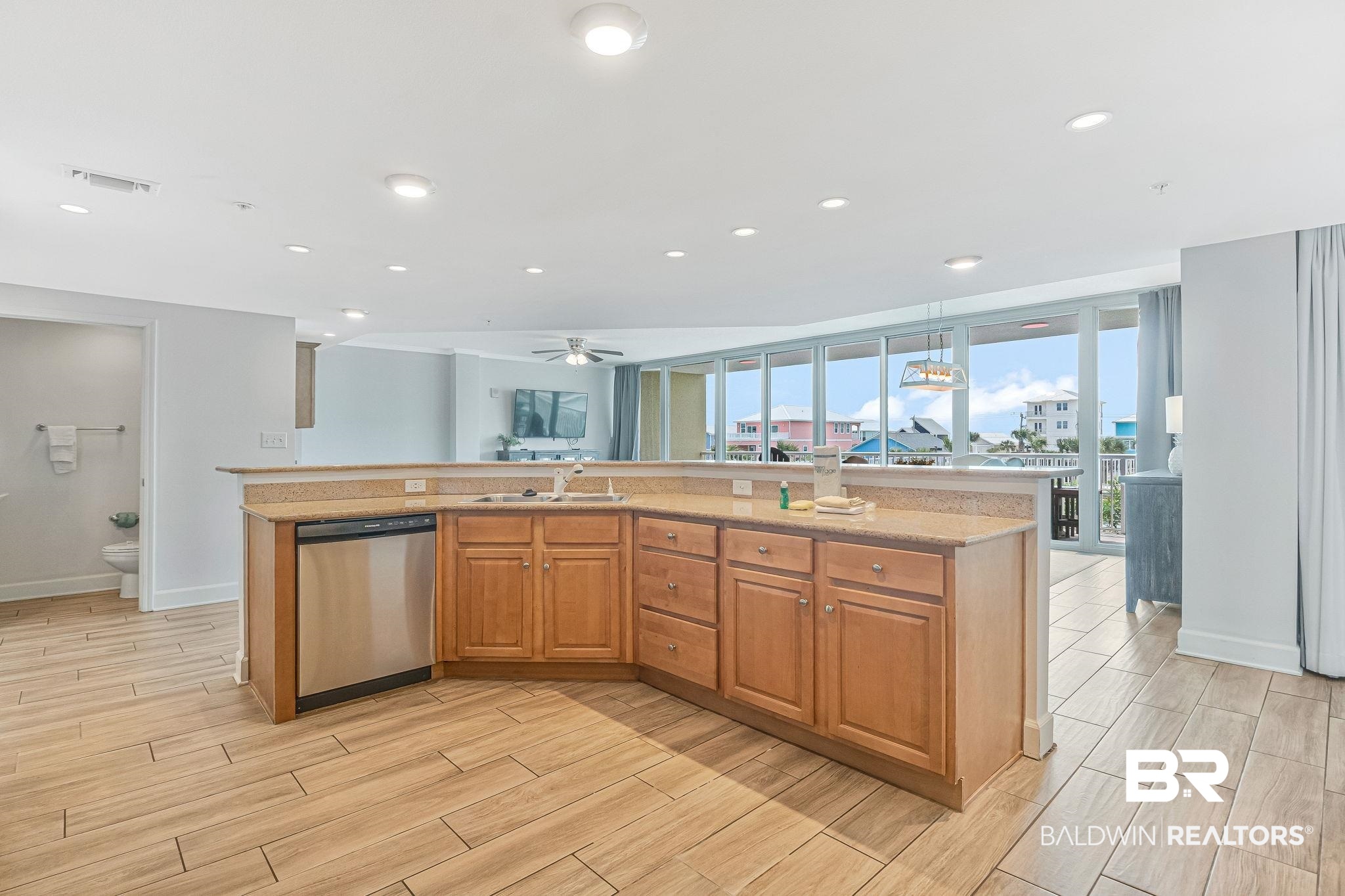 1524 WEST BEACH Boulevard 202