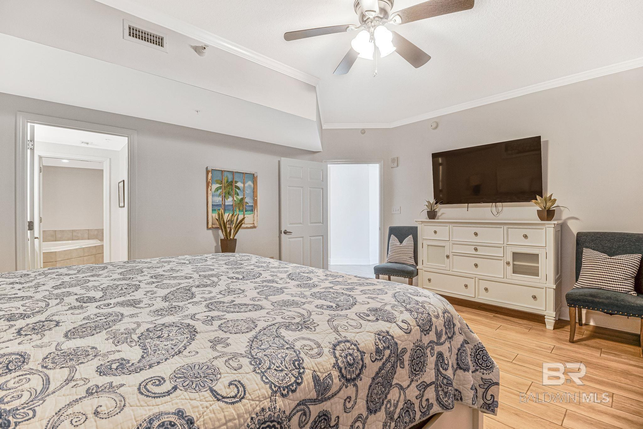 1524 WEST BEACH Boulevard 202