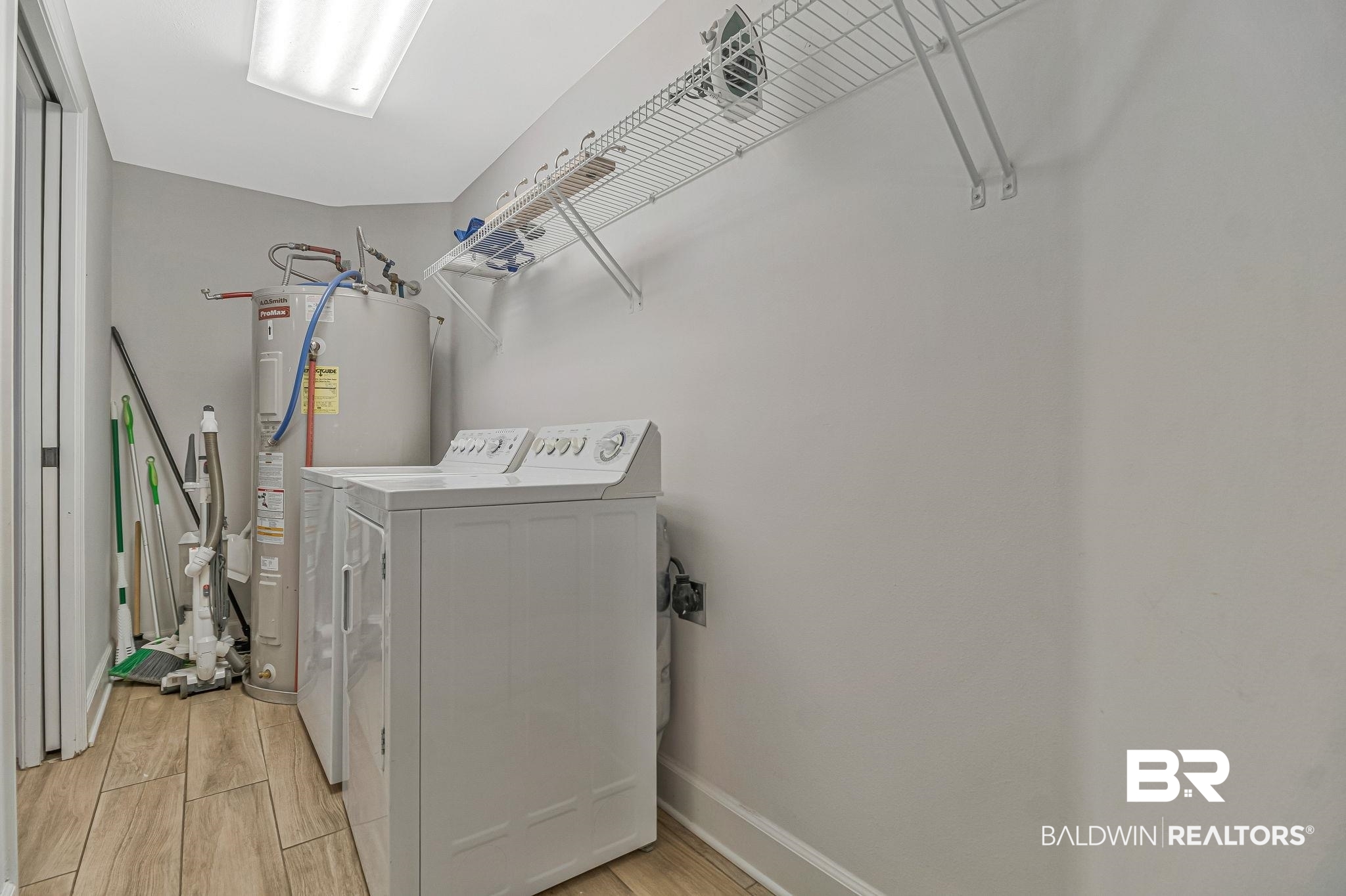 1524 WEST BEACH Boulevard 202