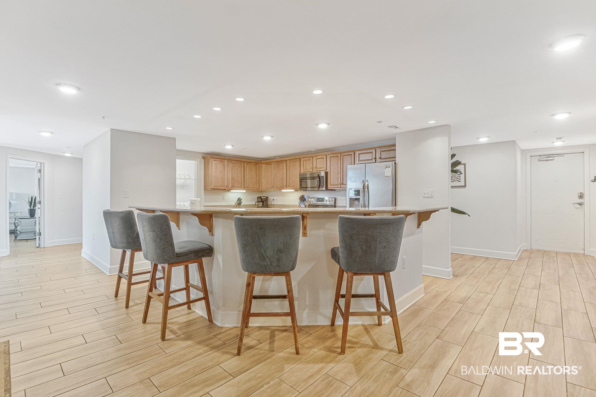 1524 WEST BEACH Boulevard 202