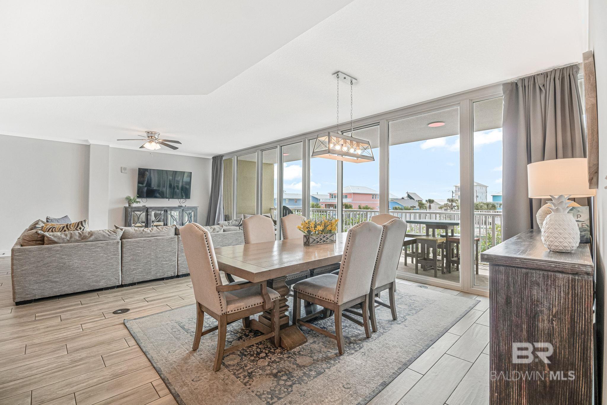 1524 WEST BEACH Boulevard 202