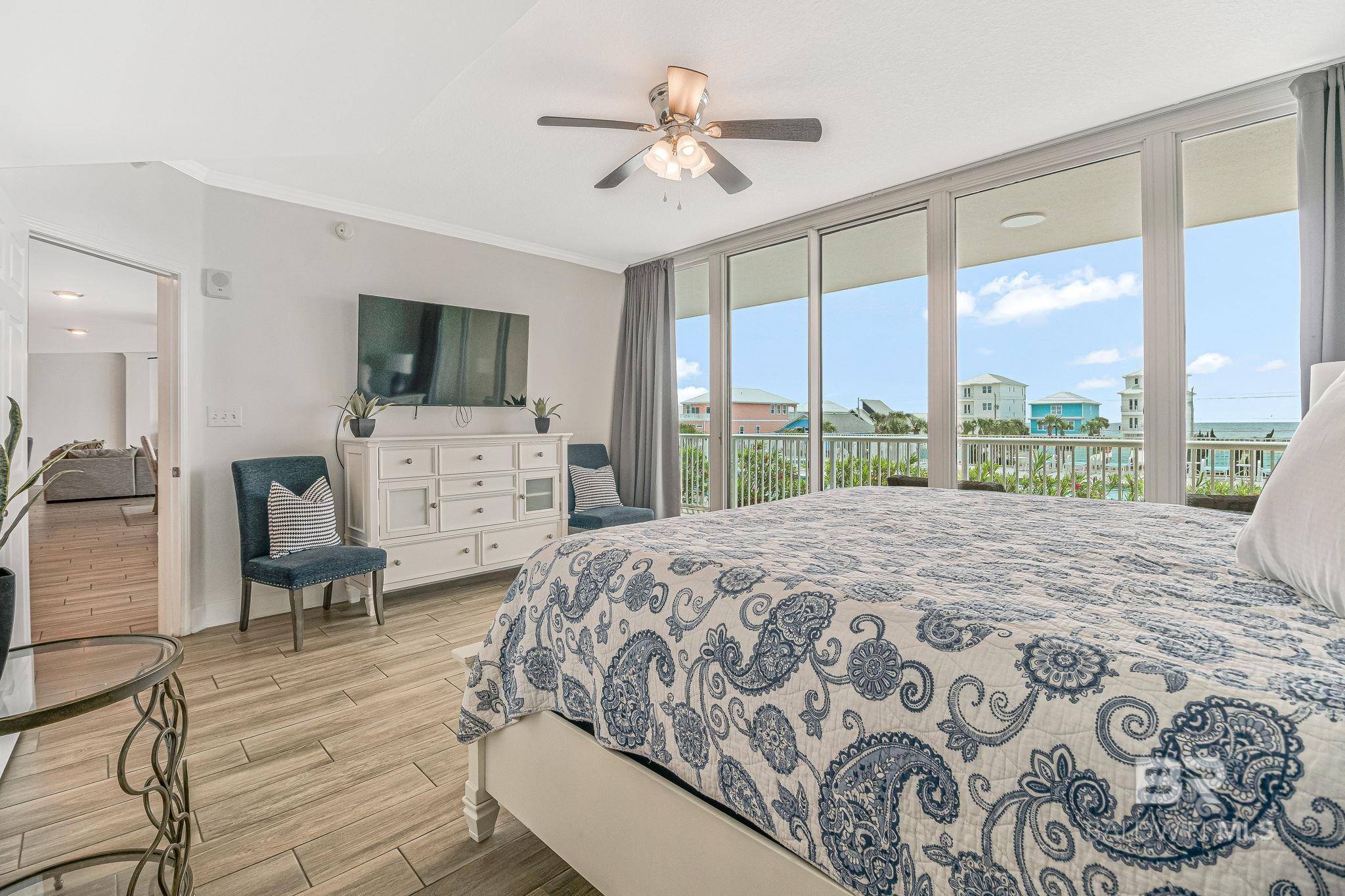 1524 WEST BEACH Boulevard 202