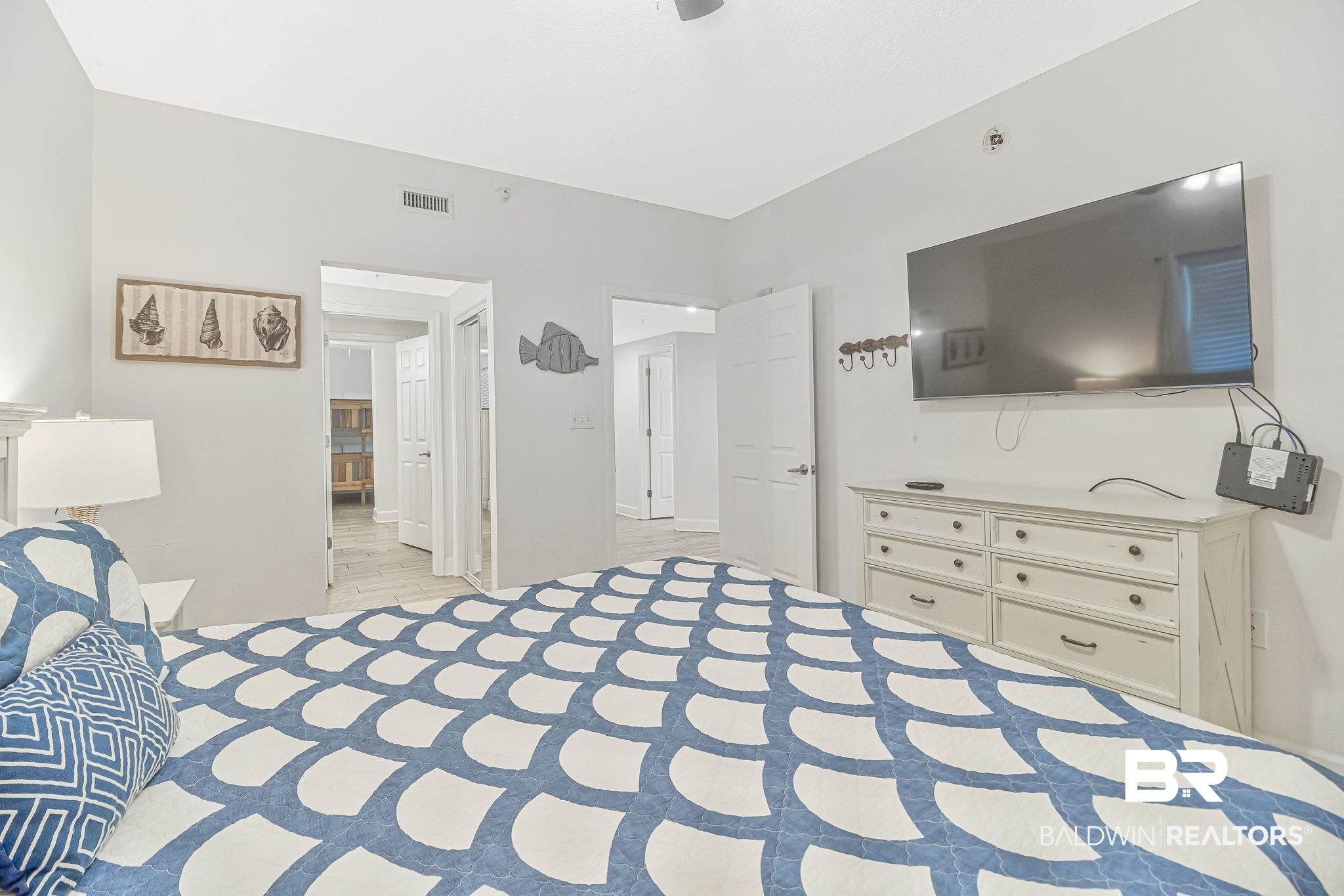 1524 WEST BEACH Boulevard 202