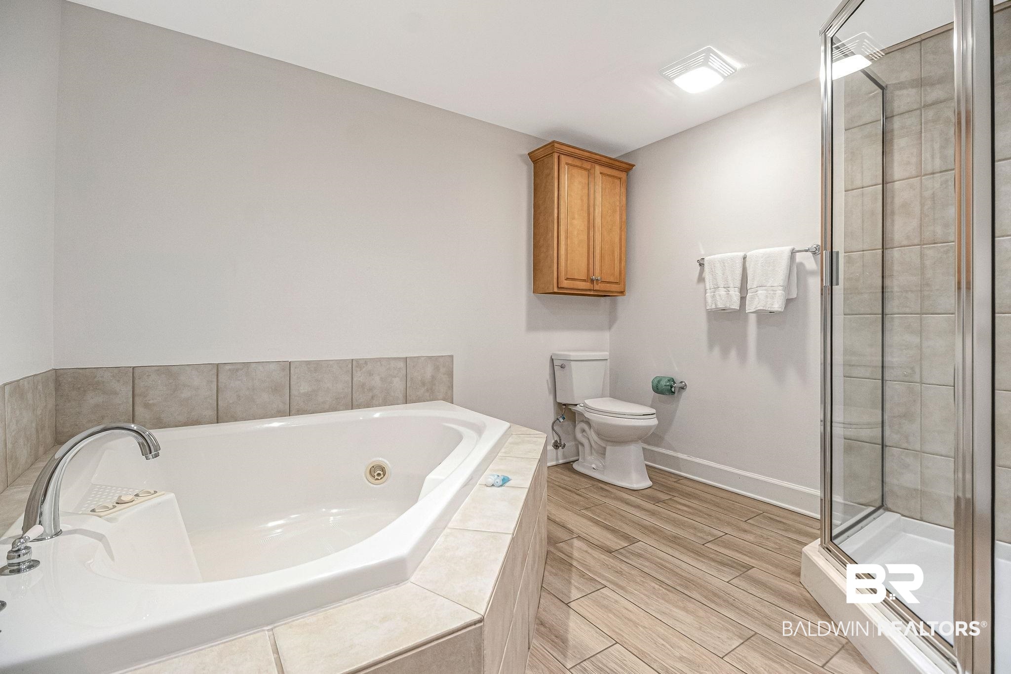 1524 WEST BEACH Boulevard 202