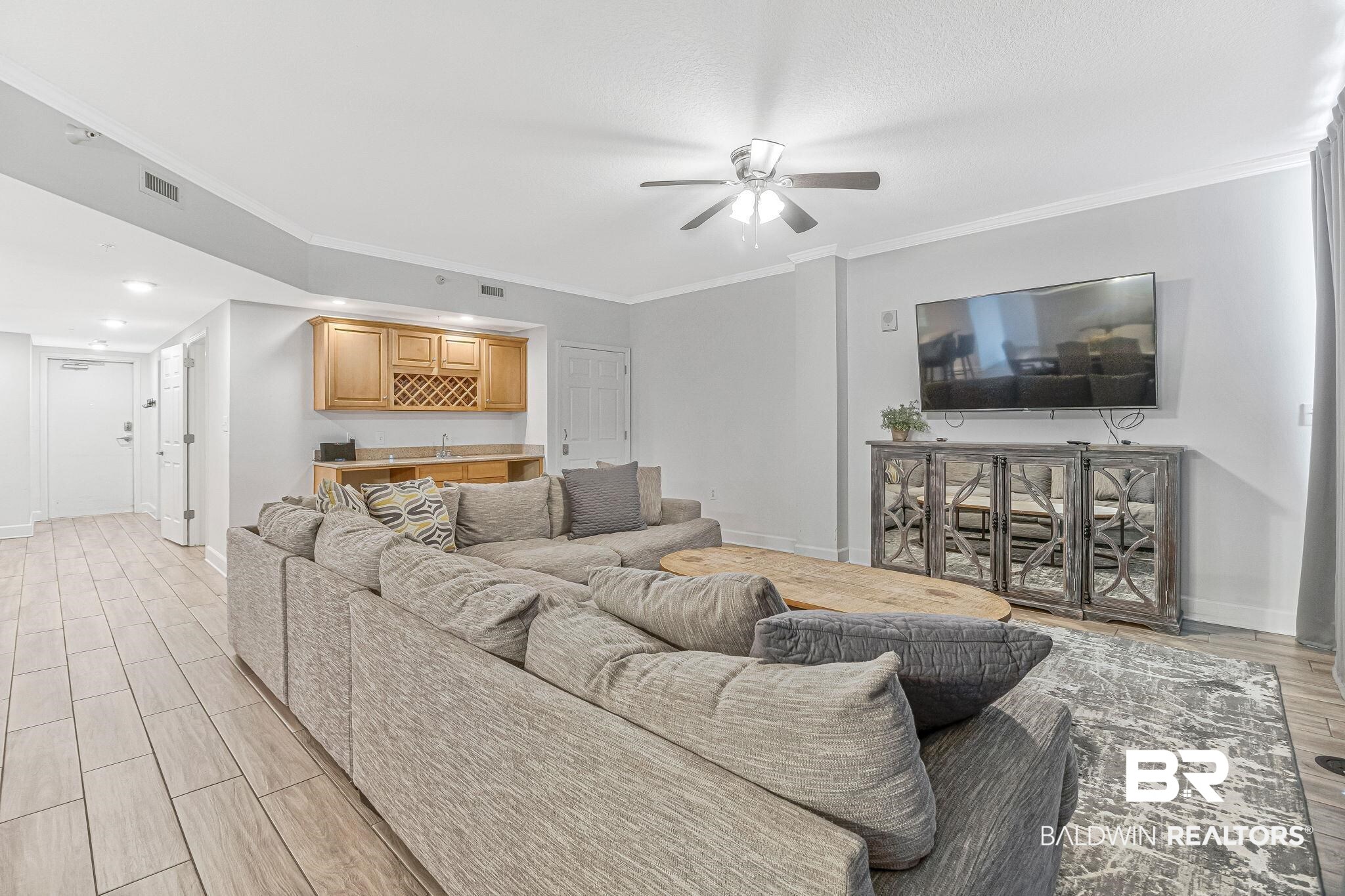 1524 WEST BEACH Boulevard 202