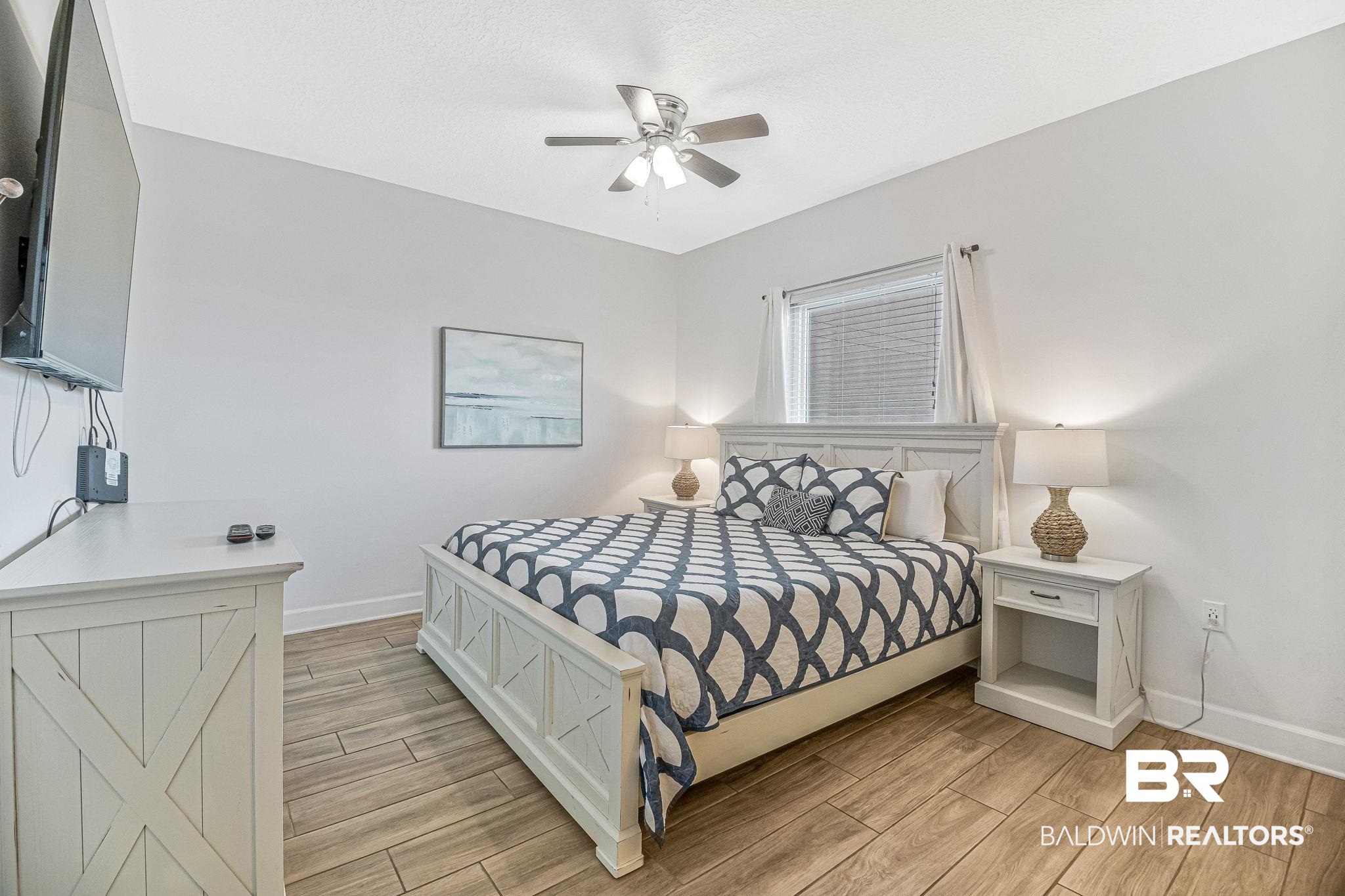 1524 WEST BEACH Boulevard 202