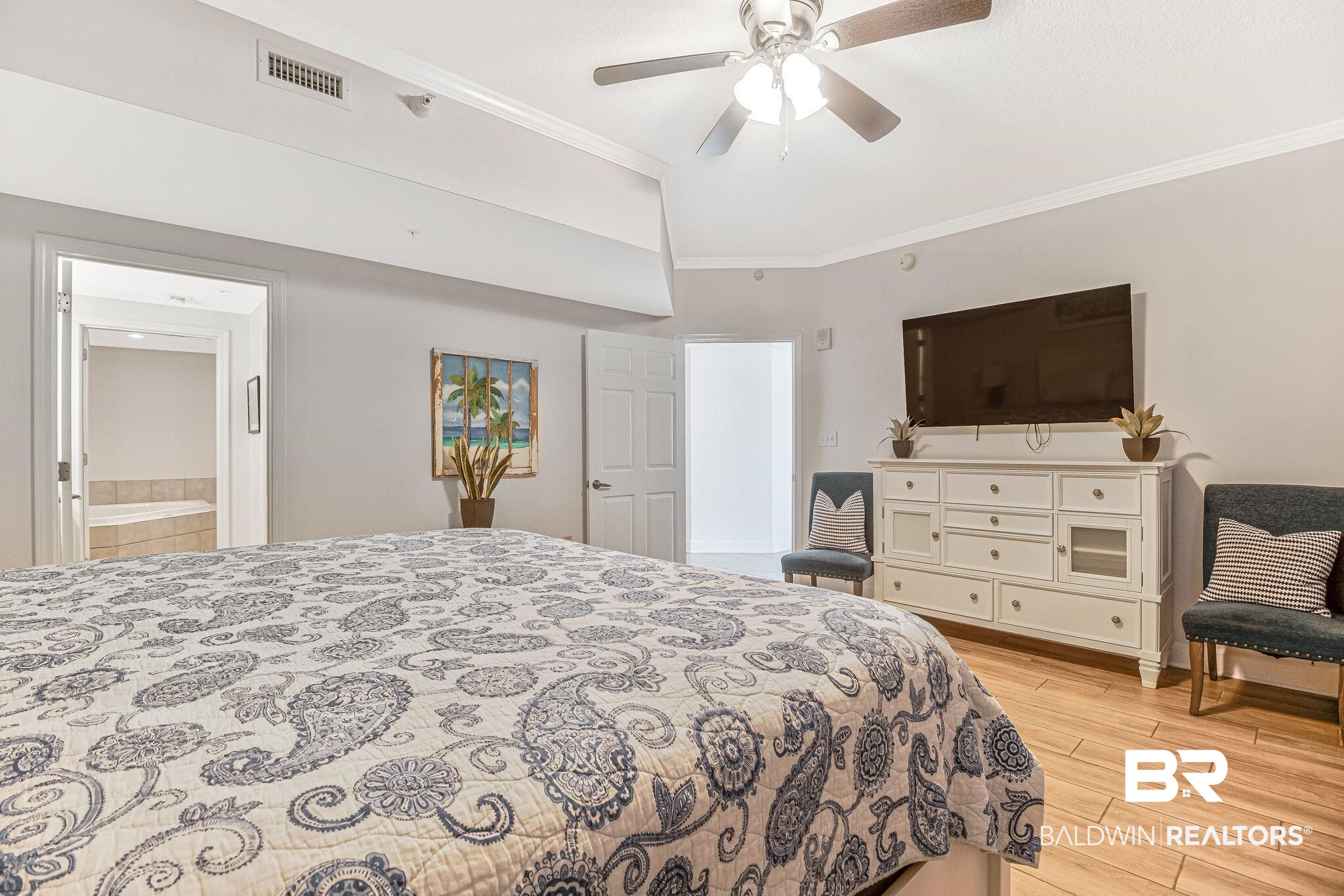1524 WEST BEACH Boulevard 202