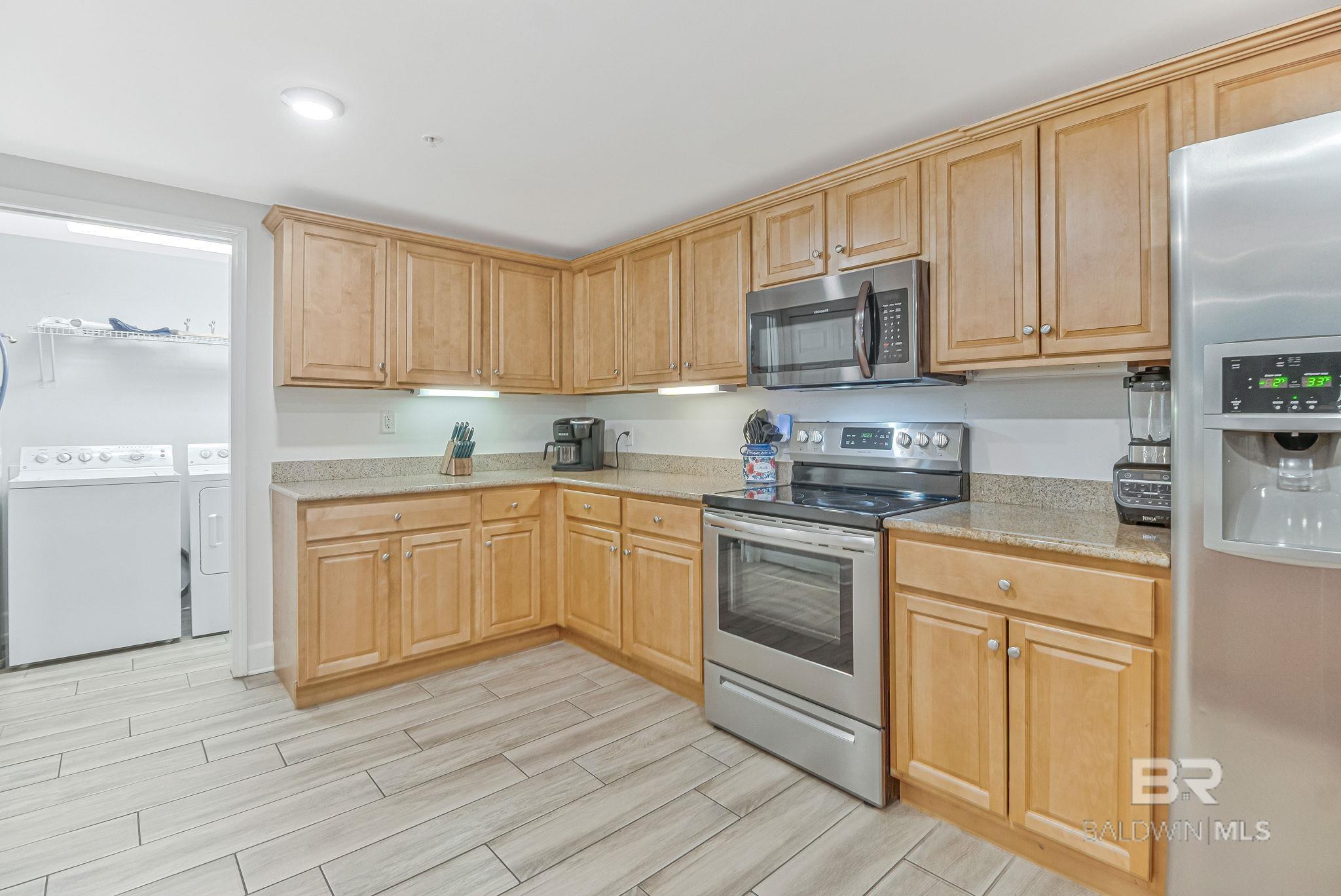 1524 WEST BEACH Boulevard 202