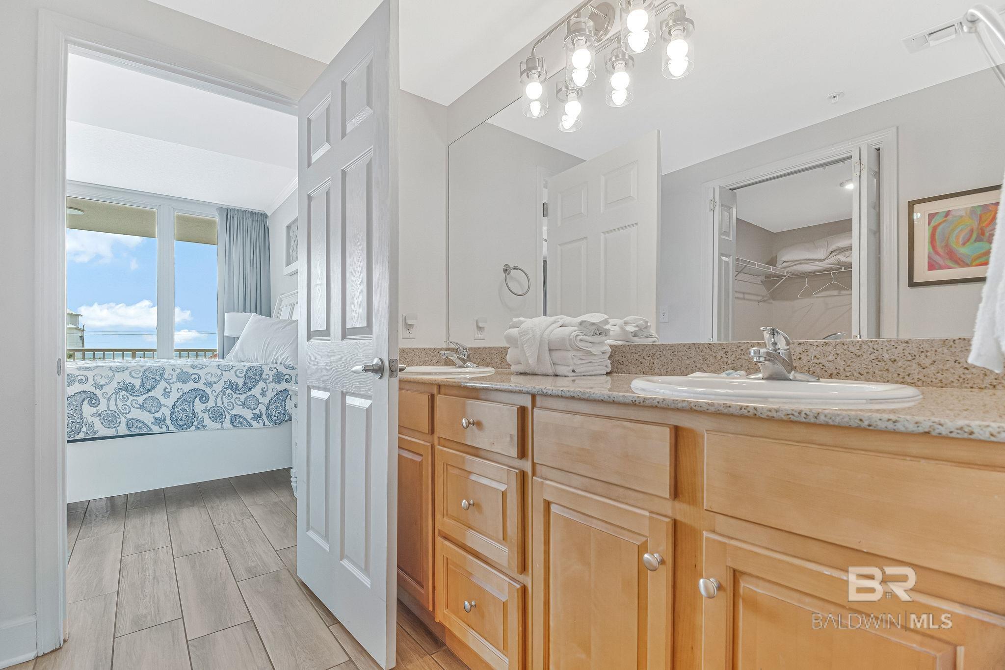 1524 WEST BEACH Boulevard 202