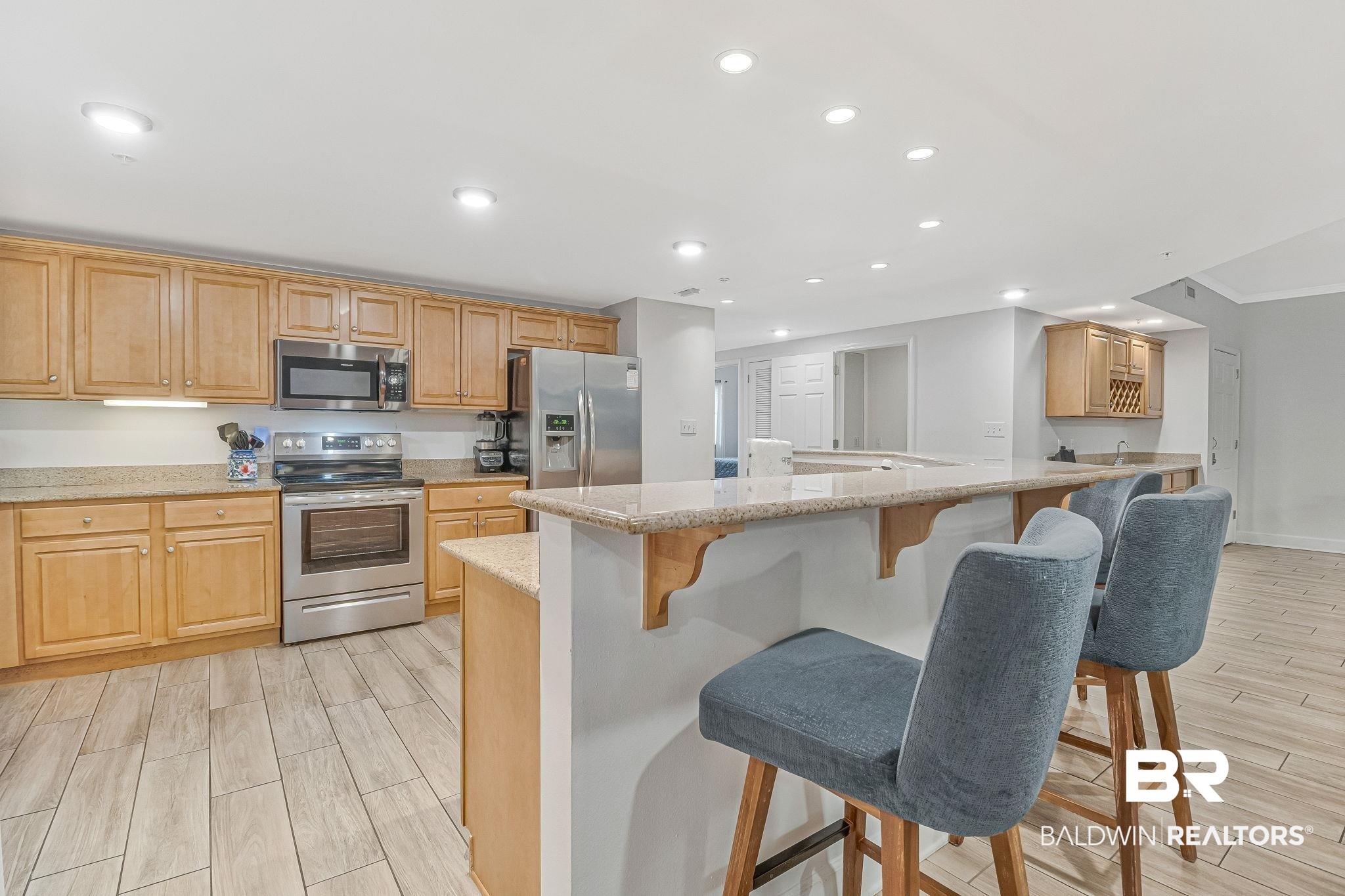 1524 WEST BEACH Boulevard 202