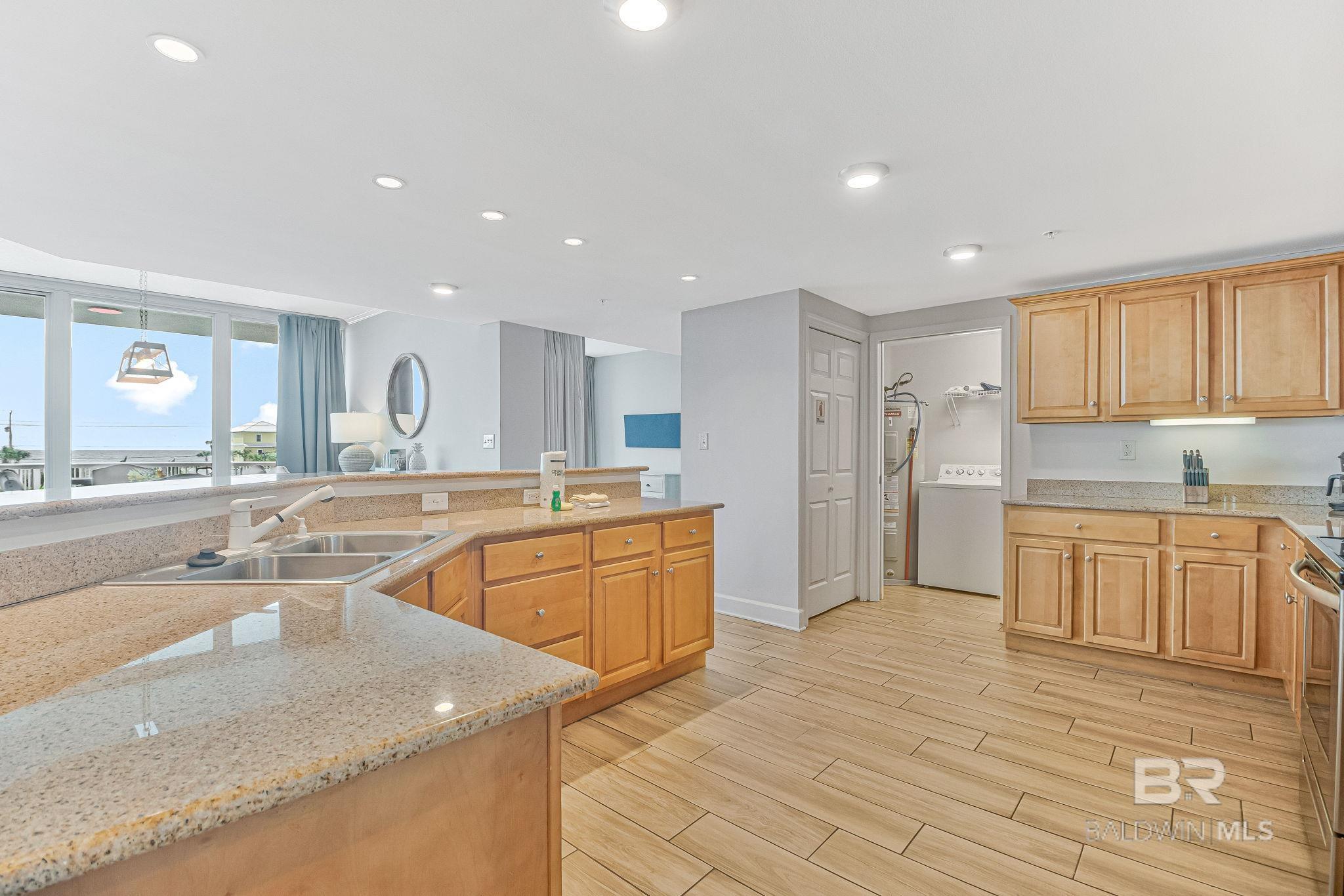 1524 WEST BEACH Boulevard 202