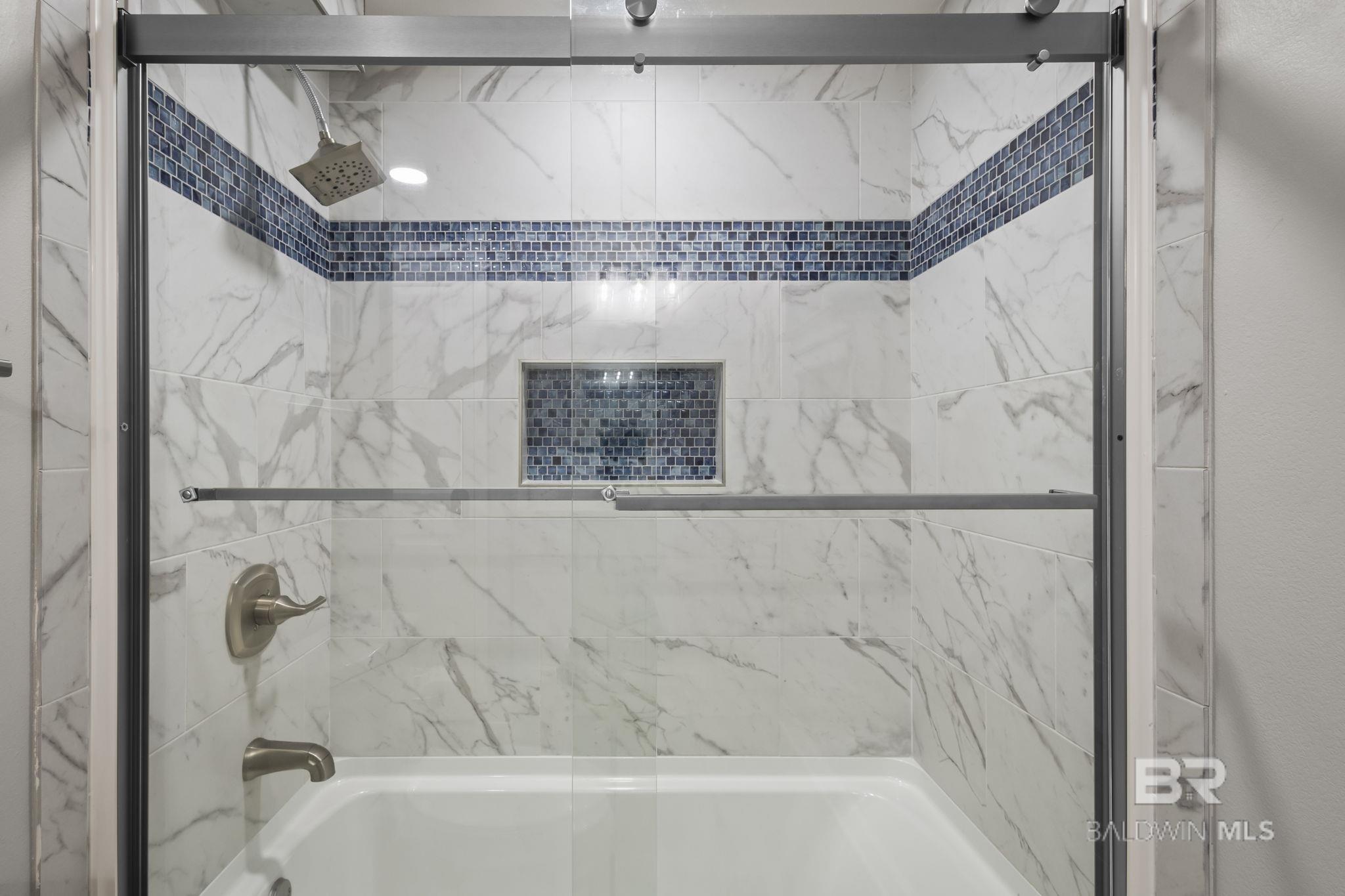 511 E Beach Boulevard 405