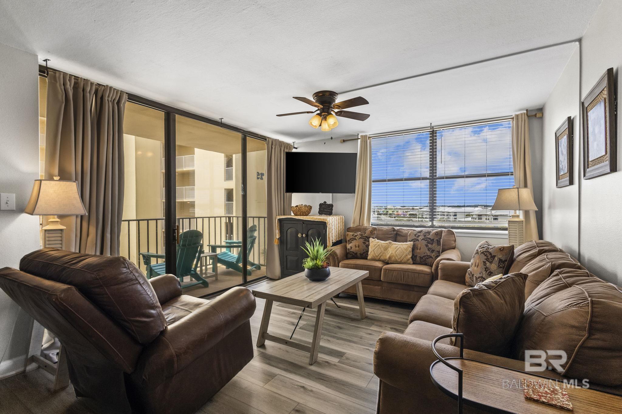 511 E Beach Boulevard 405