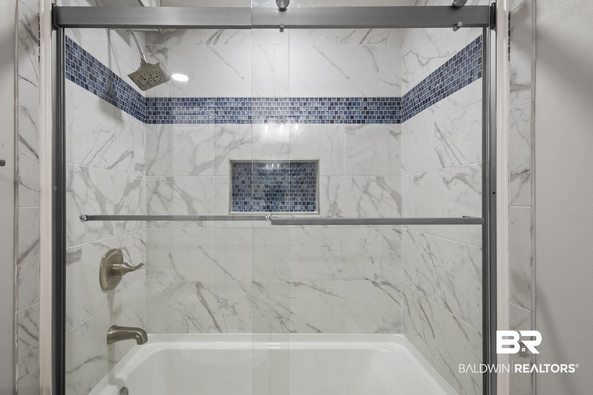 511 E Beach Boulevard 405
