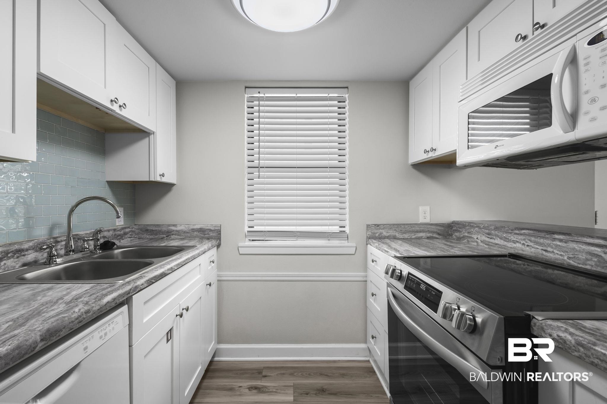 511 E Beach Boulevard 405