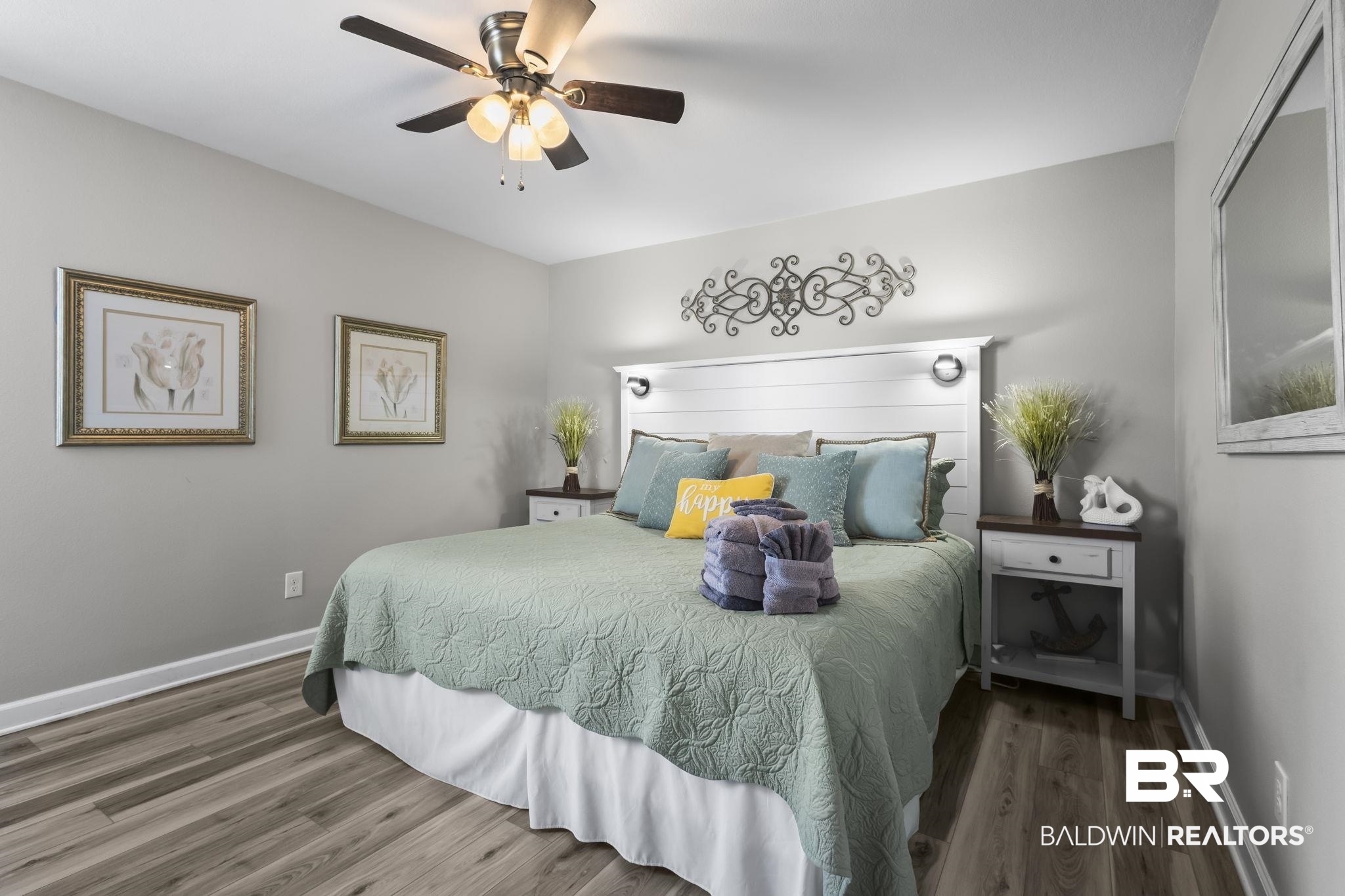 511 E Beach Boulevard 405