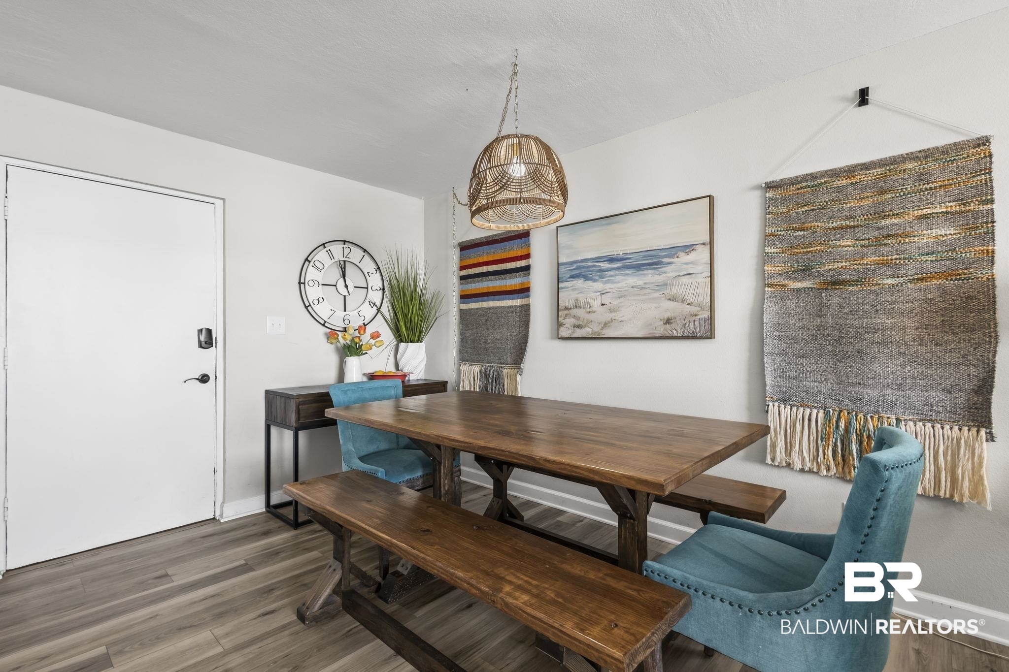 511 E Beach Boulevard 405
