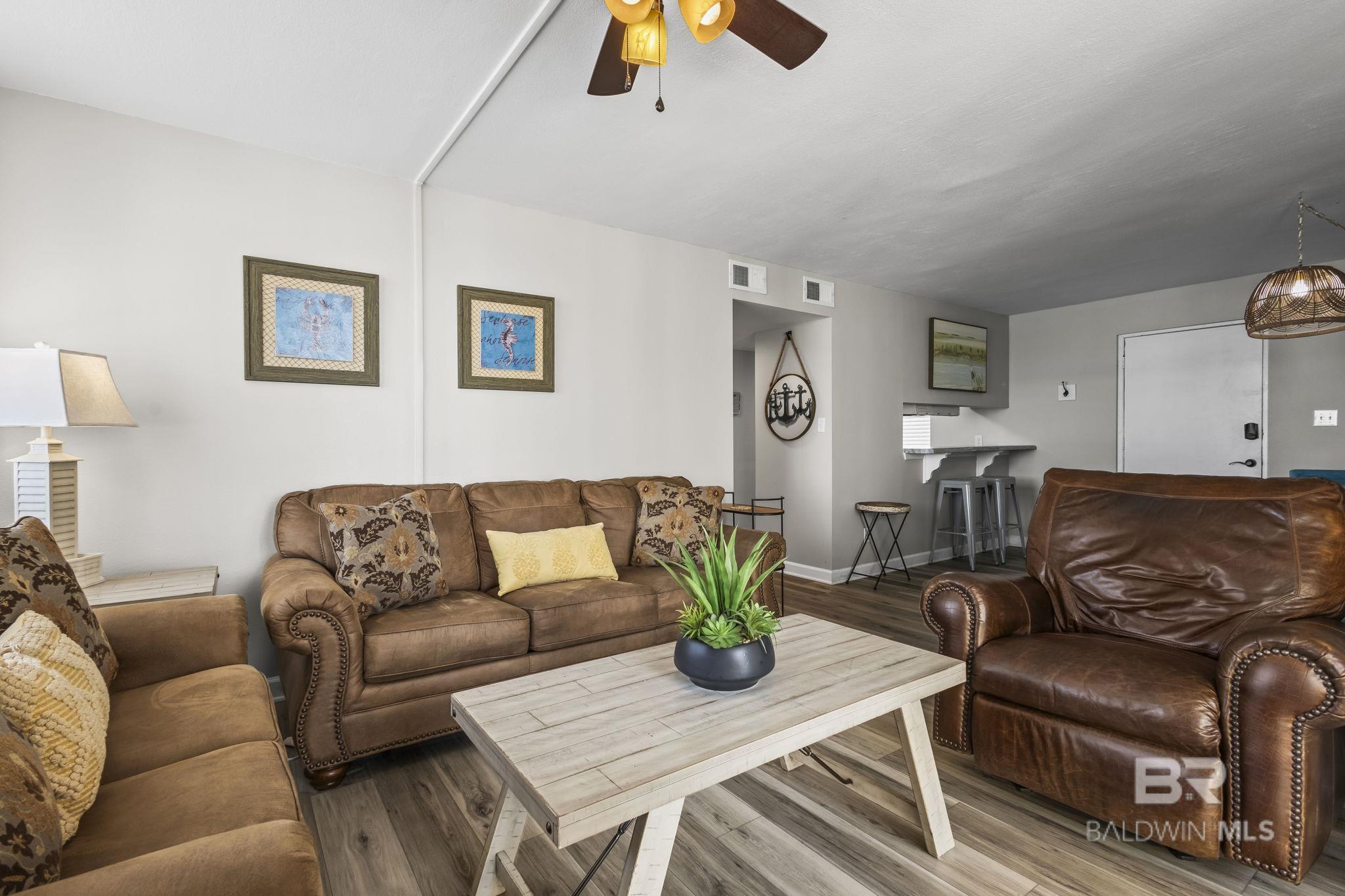 511 E Beach Boulevard 405