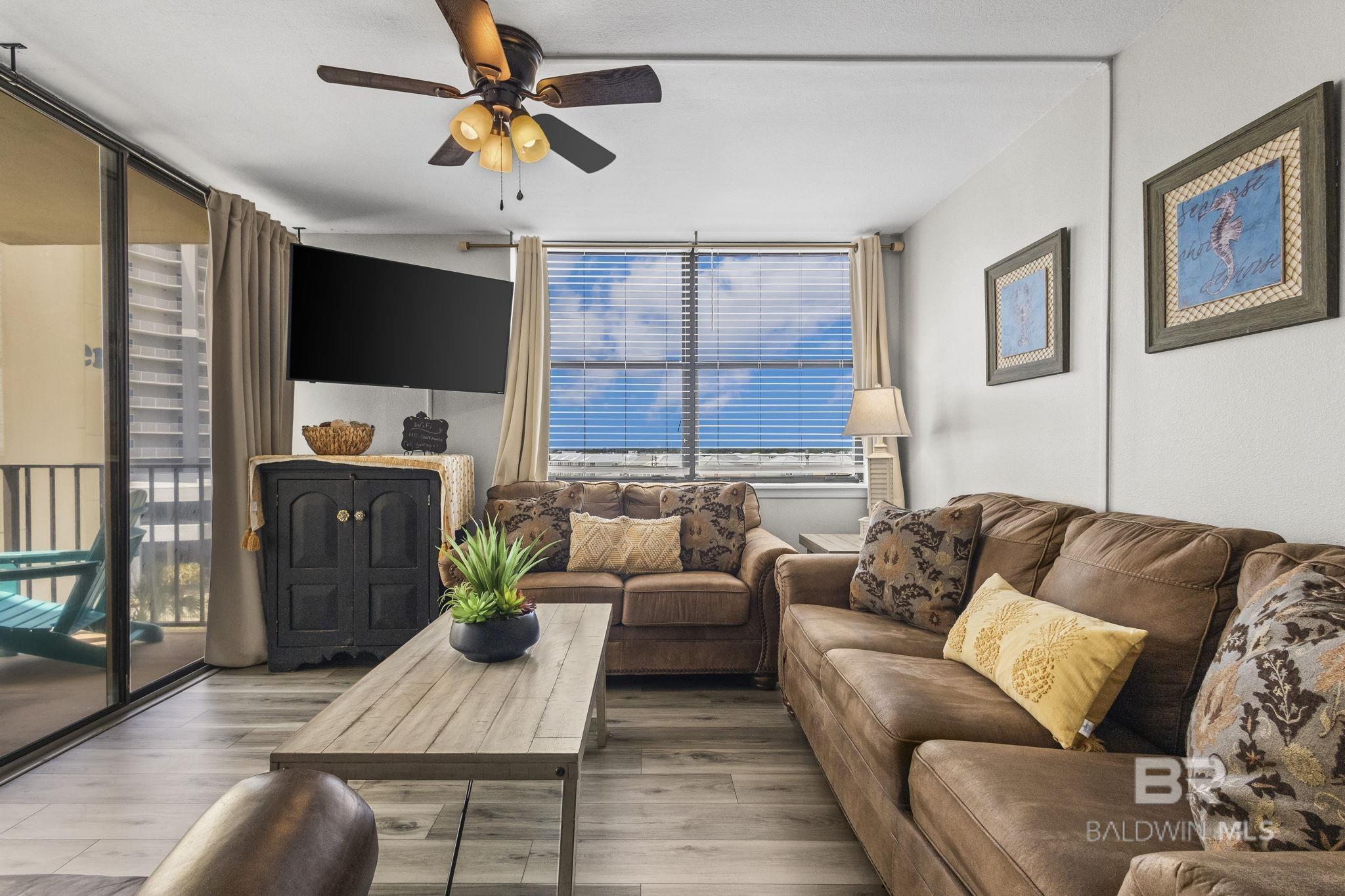 511 E Beach Boulevard 405