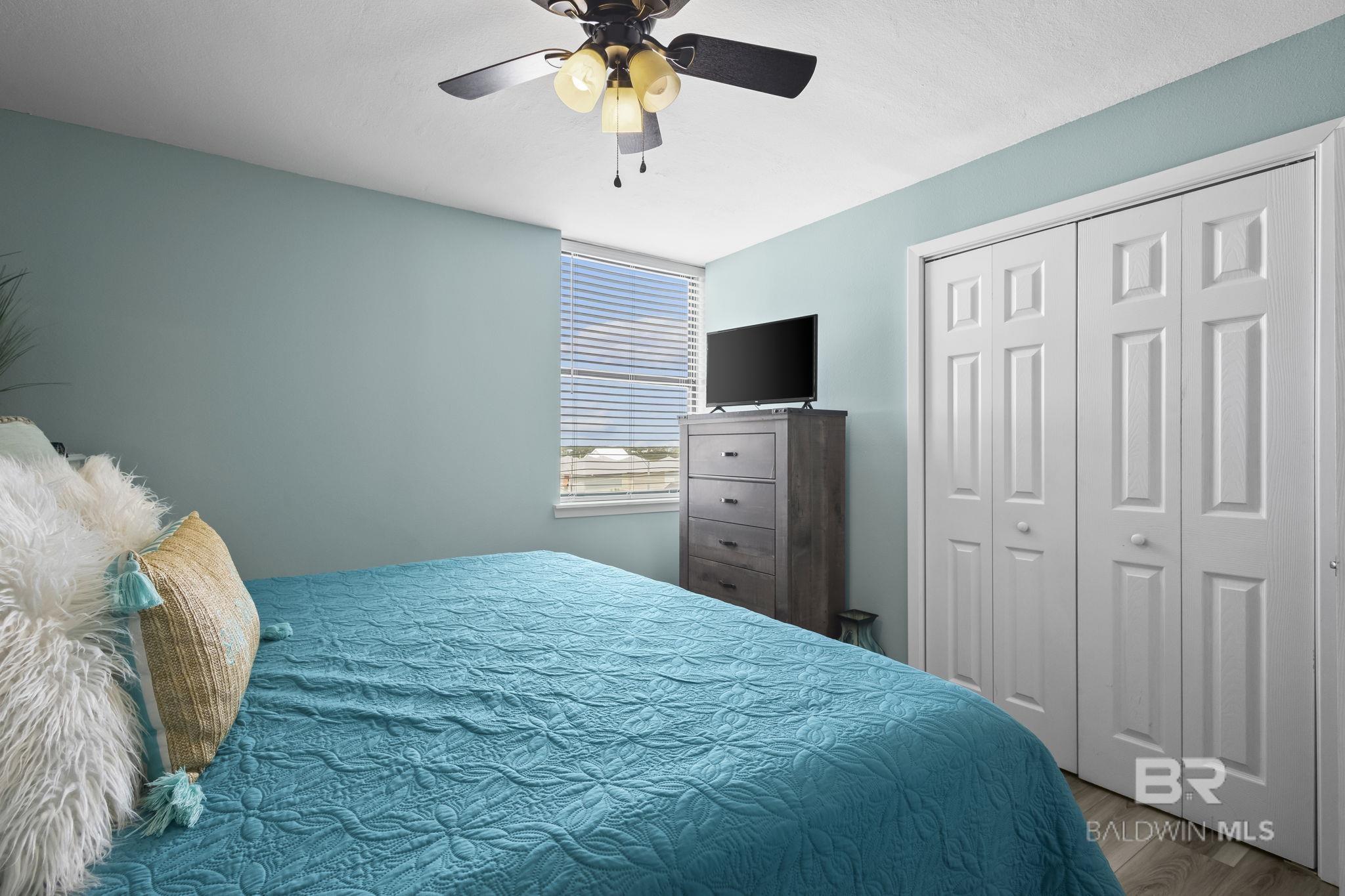 511 E Beach Boulevard 405
