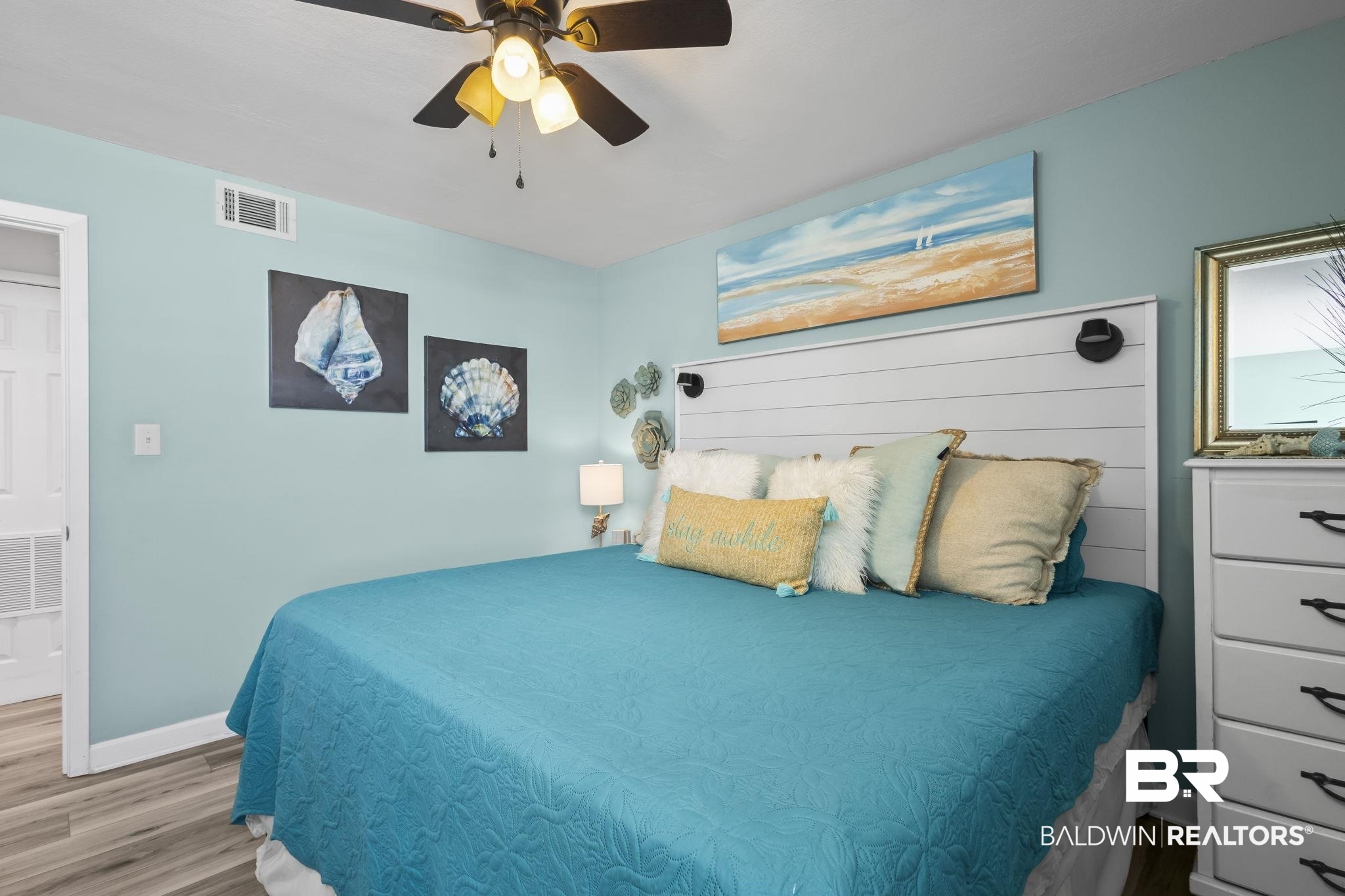511 E Beach Boulevard 405