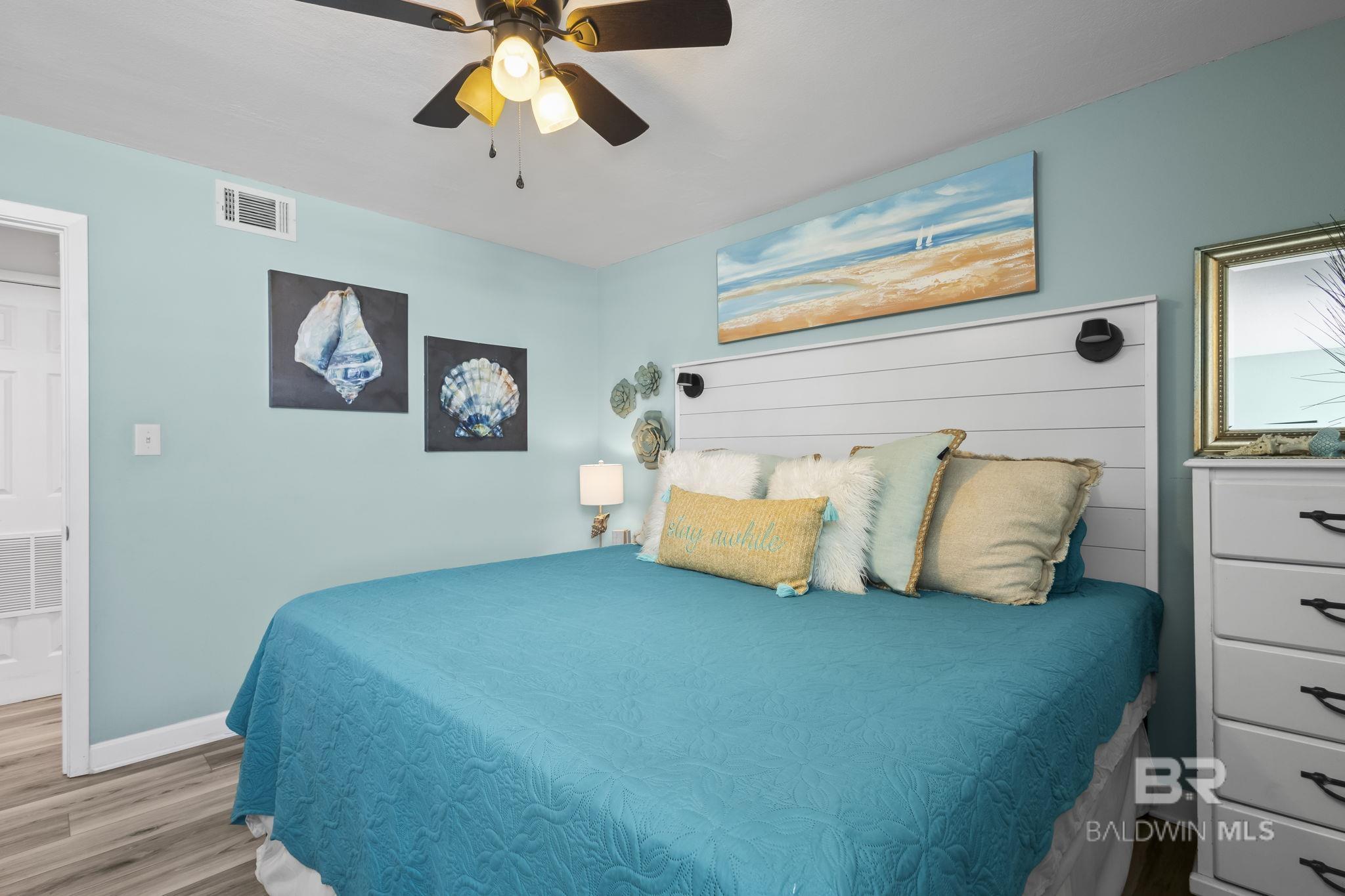 511 E Beach Boulevard 405