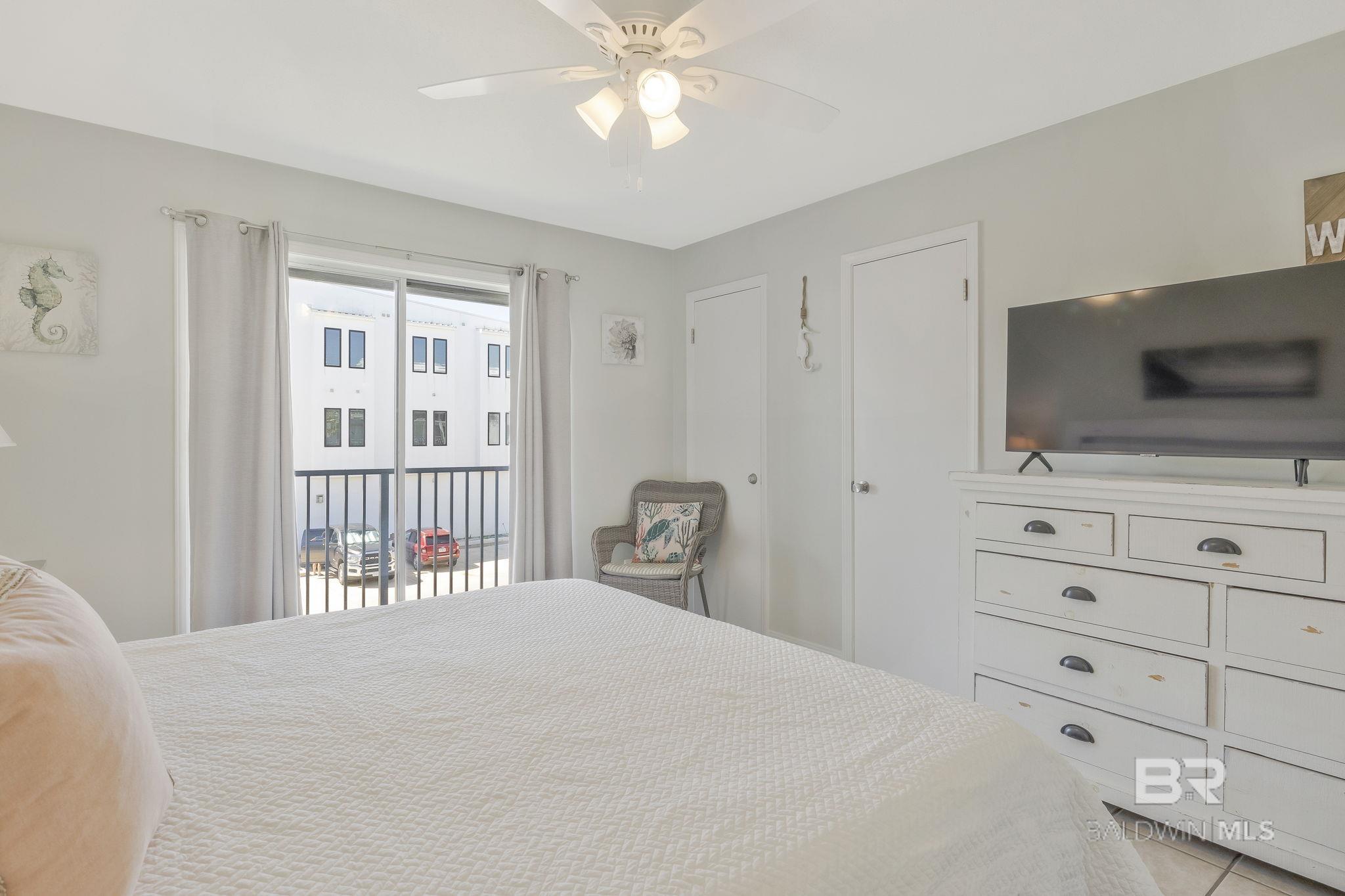 24649 Cross Lane 210