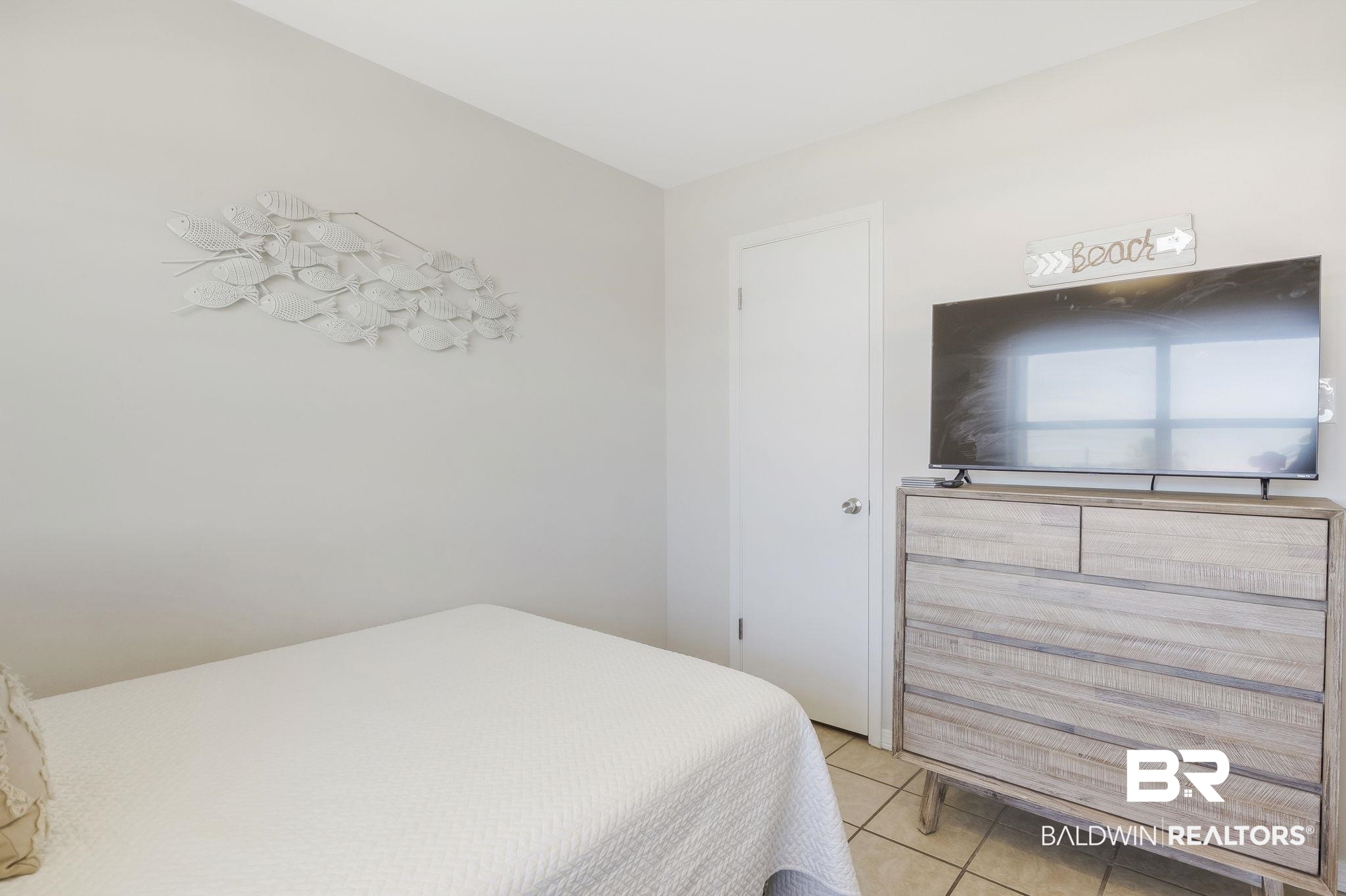 24649 Cross Lane 210