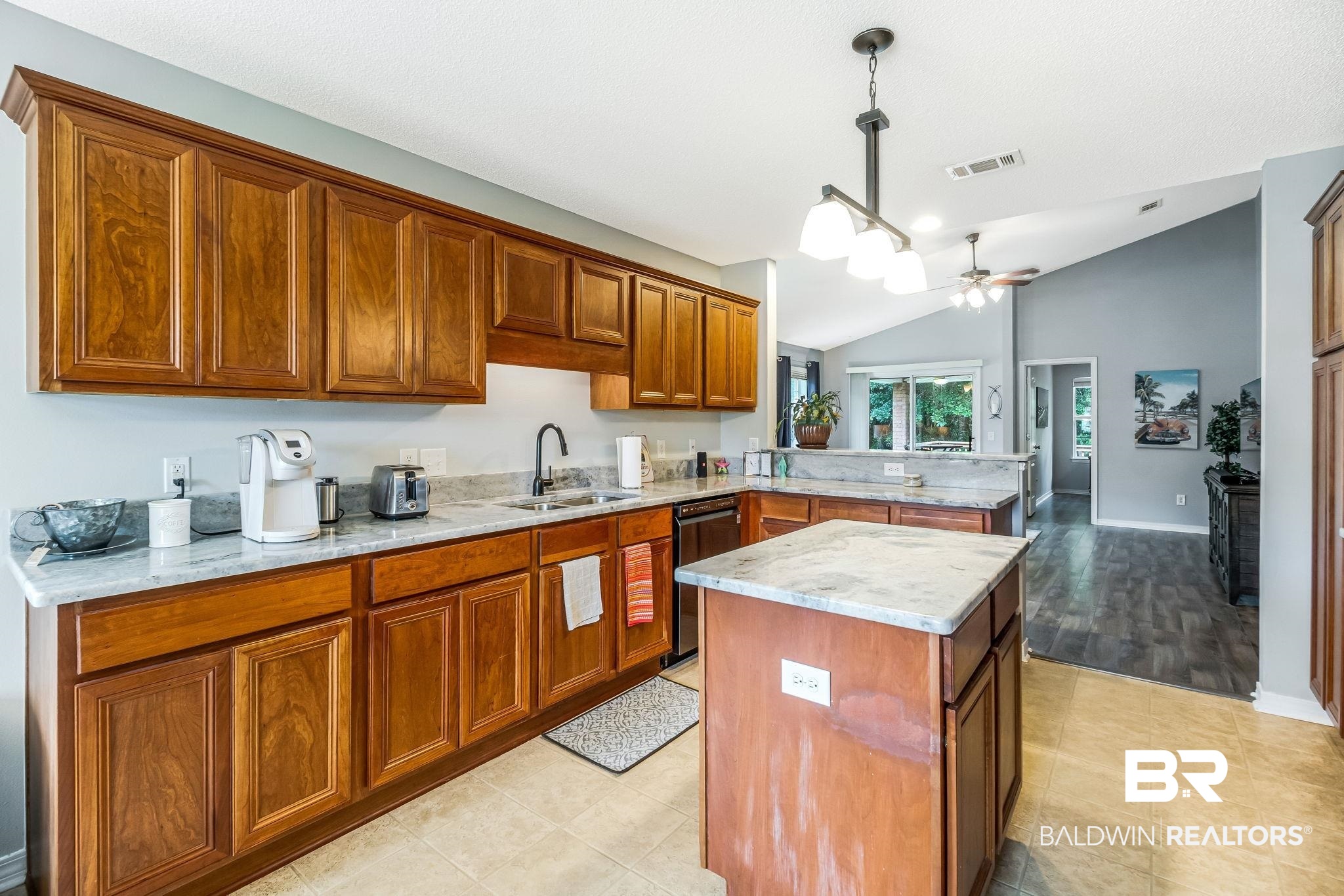 670 Mozingo Lane