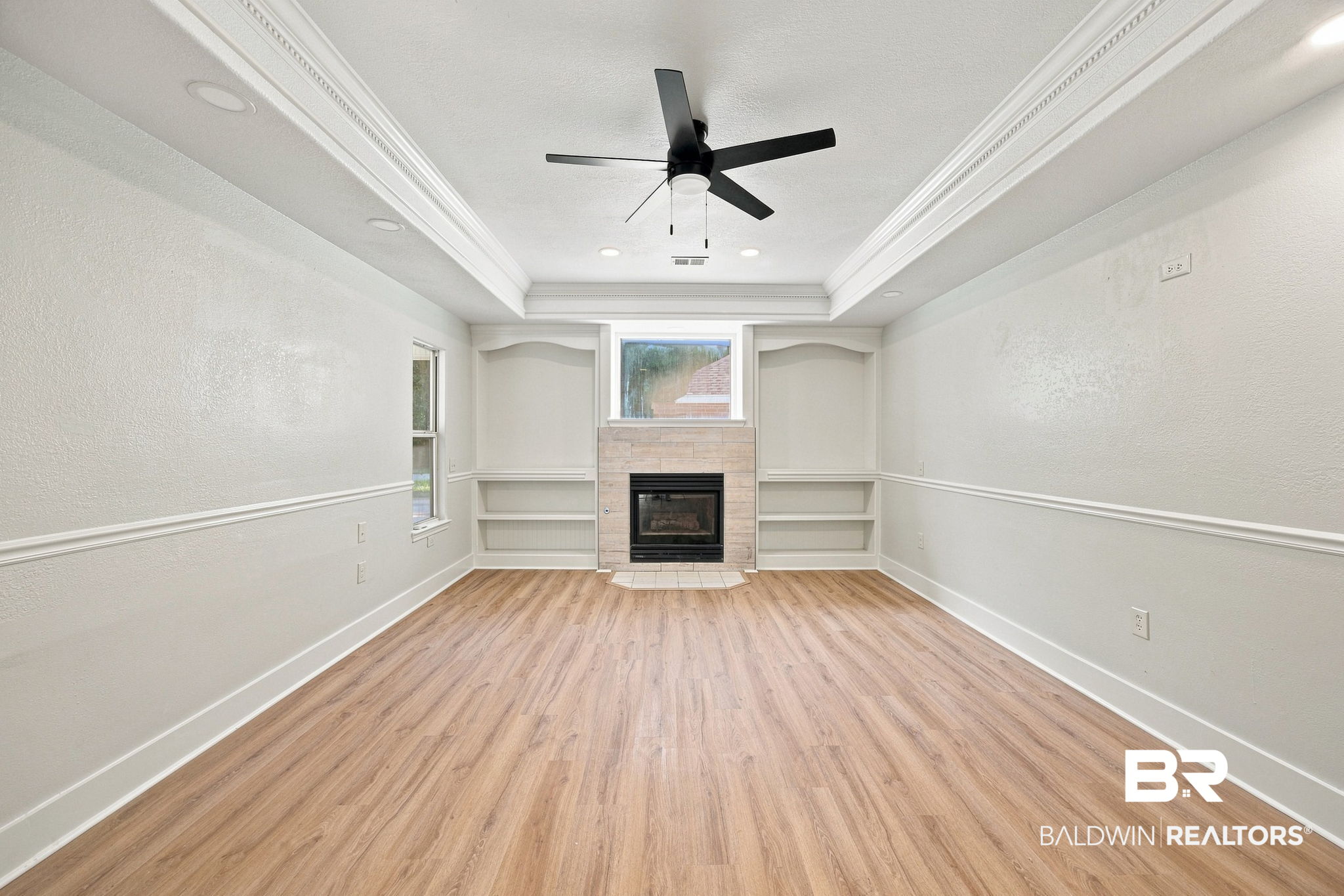 9092 Woodland Drive