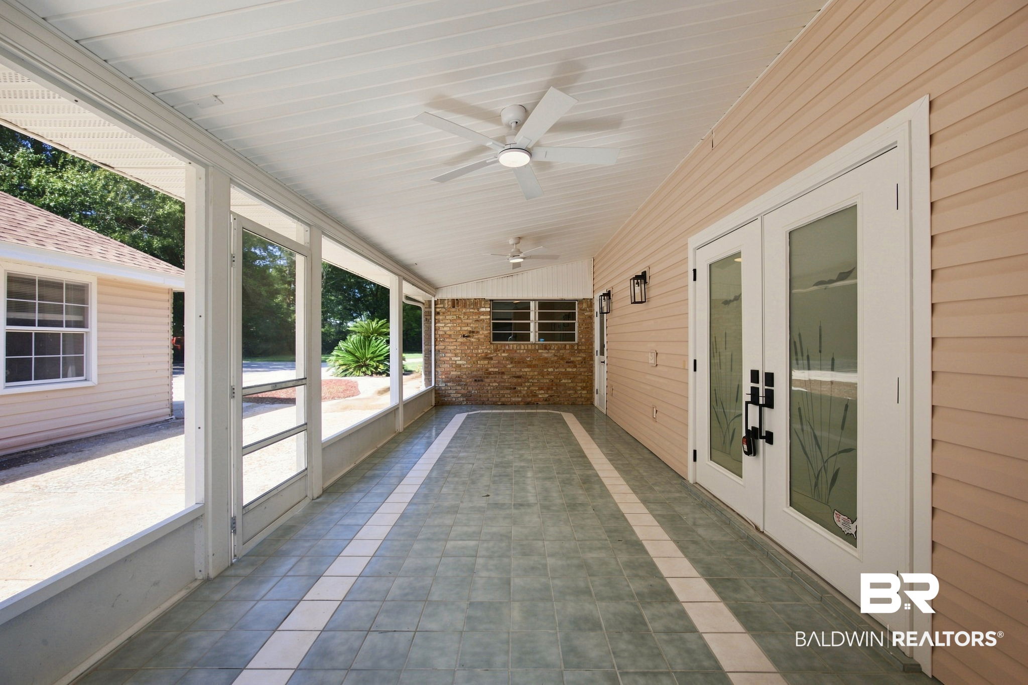 9092 Woodland Drive