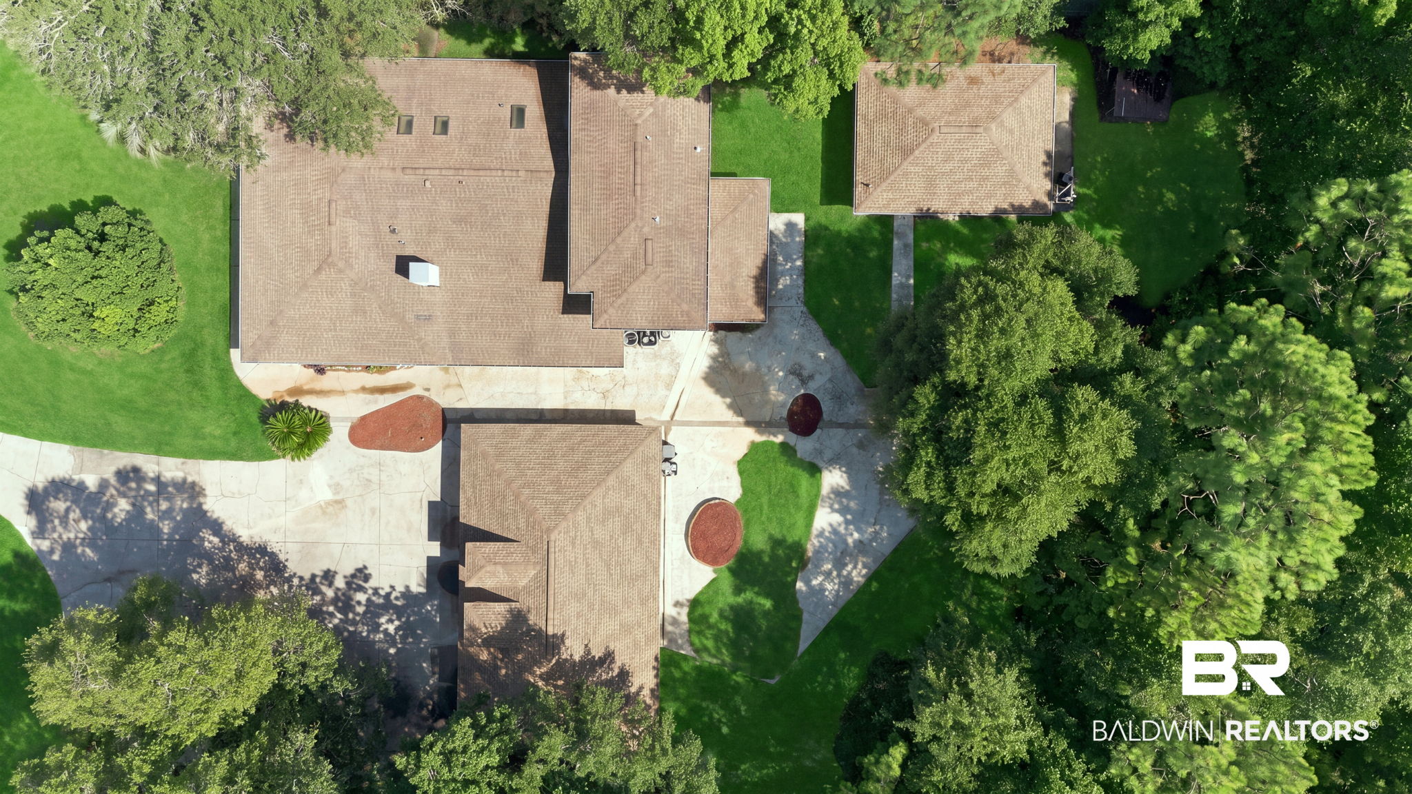9092 Woodland Drive