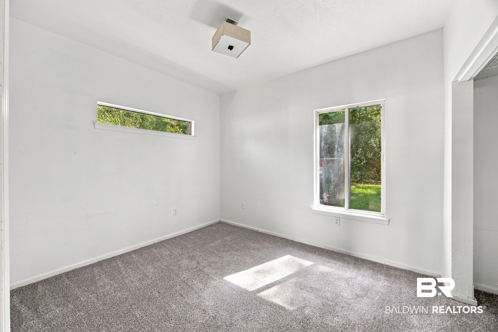 9092 Woodland Drive