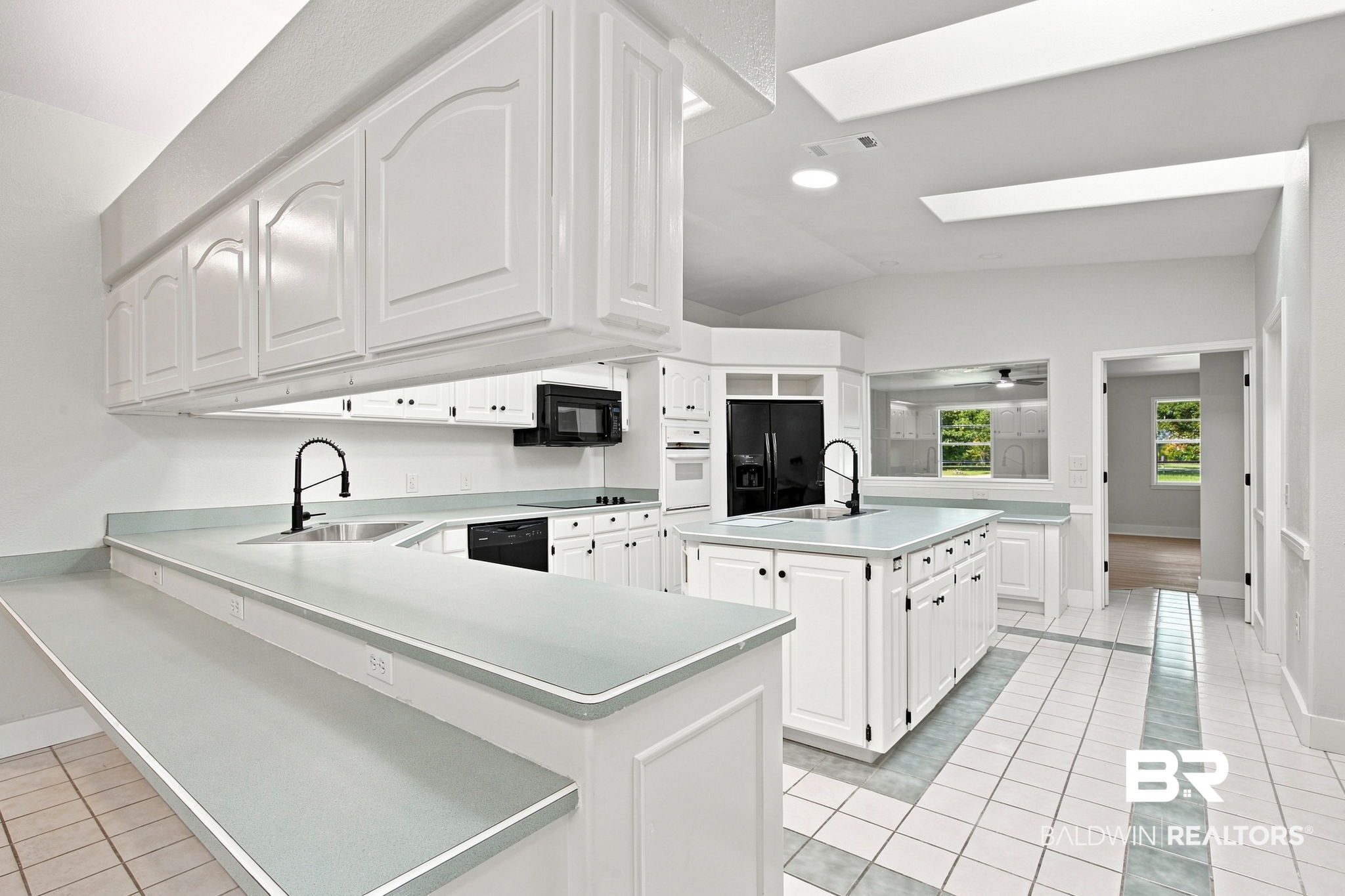 9092 Woodland Drive