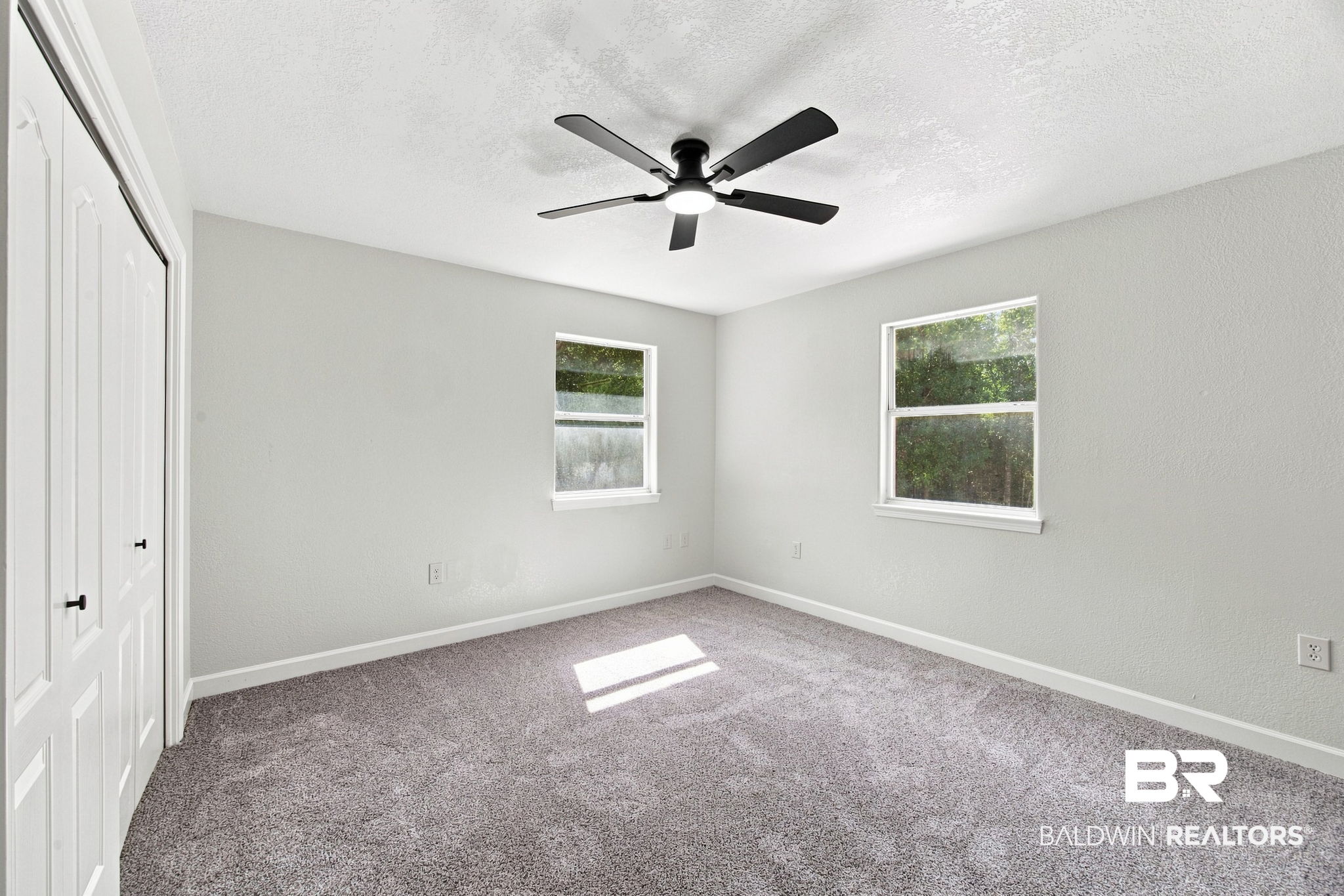 9092 Woodland Drive