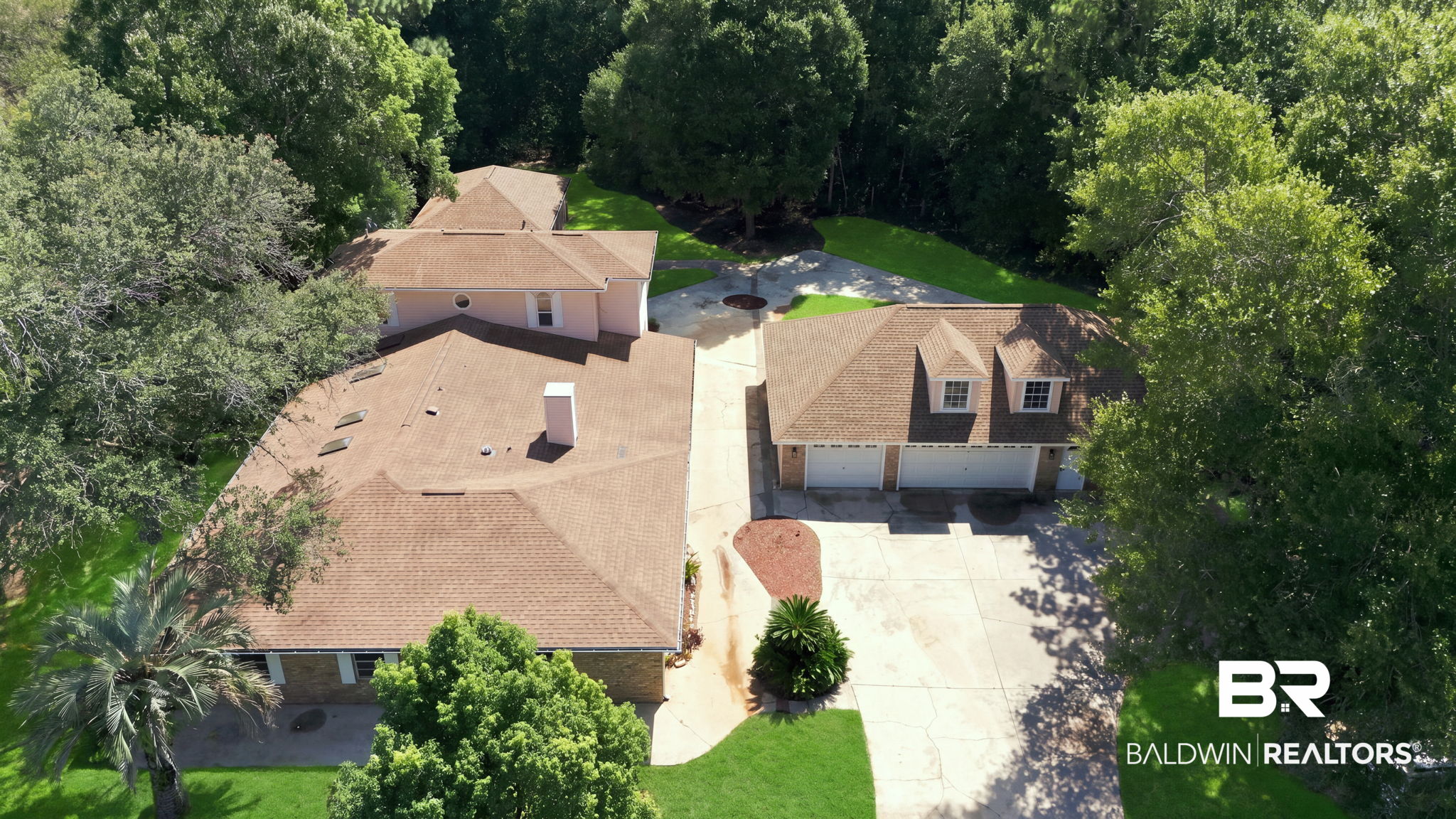 9092 Woodland Drive