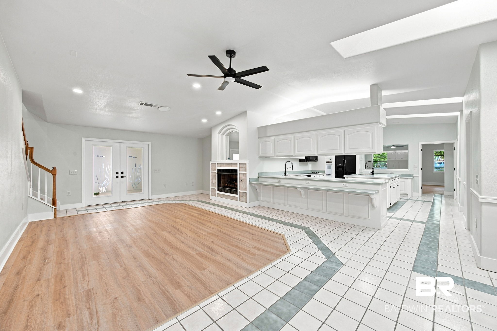 9092 Woodland Drive