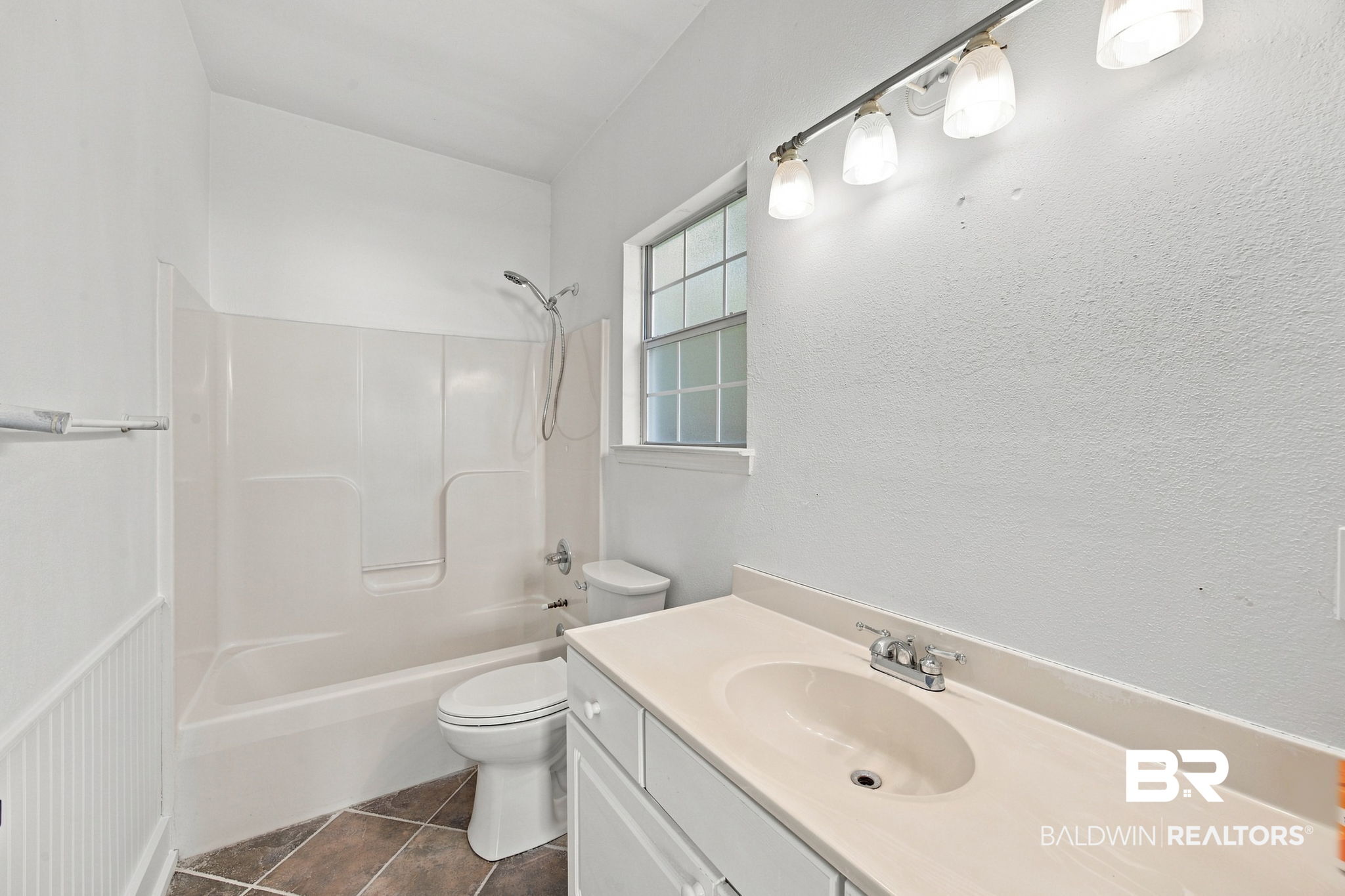 9092 Woodland Drive