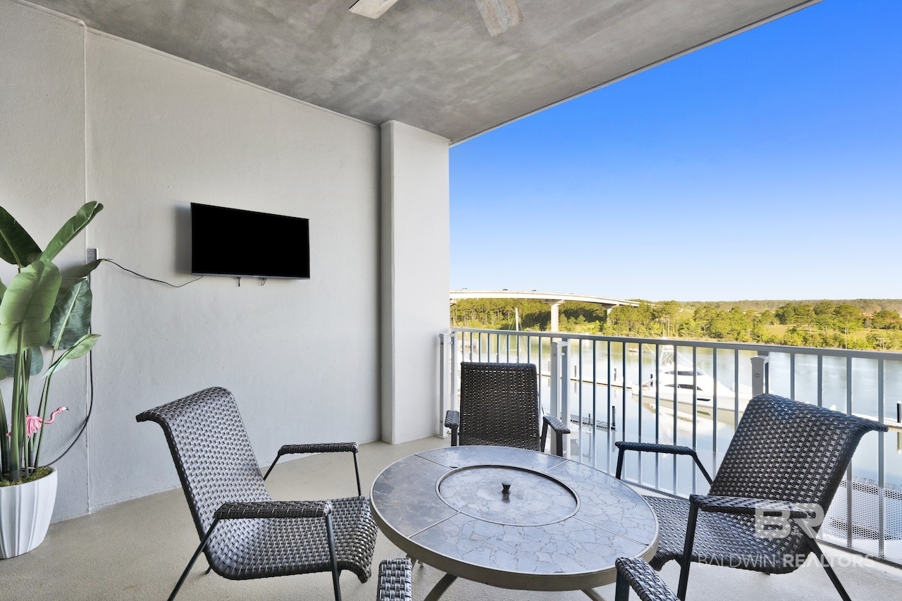 4851 Wharf Parkway APT 515