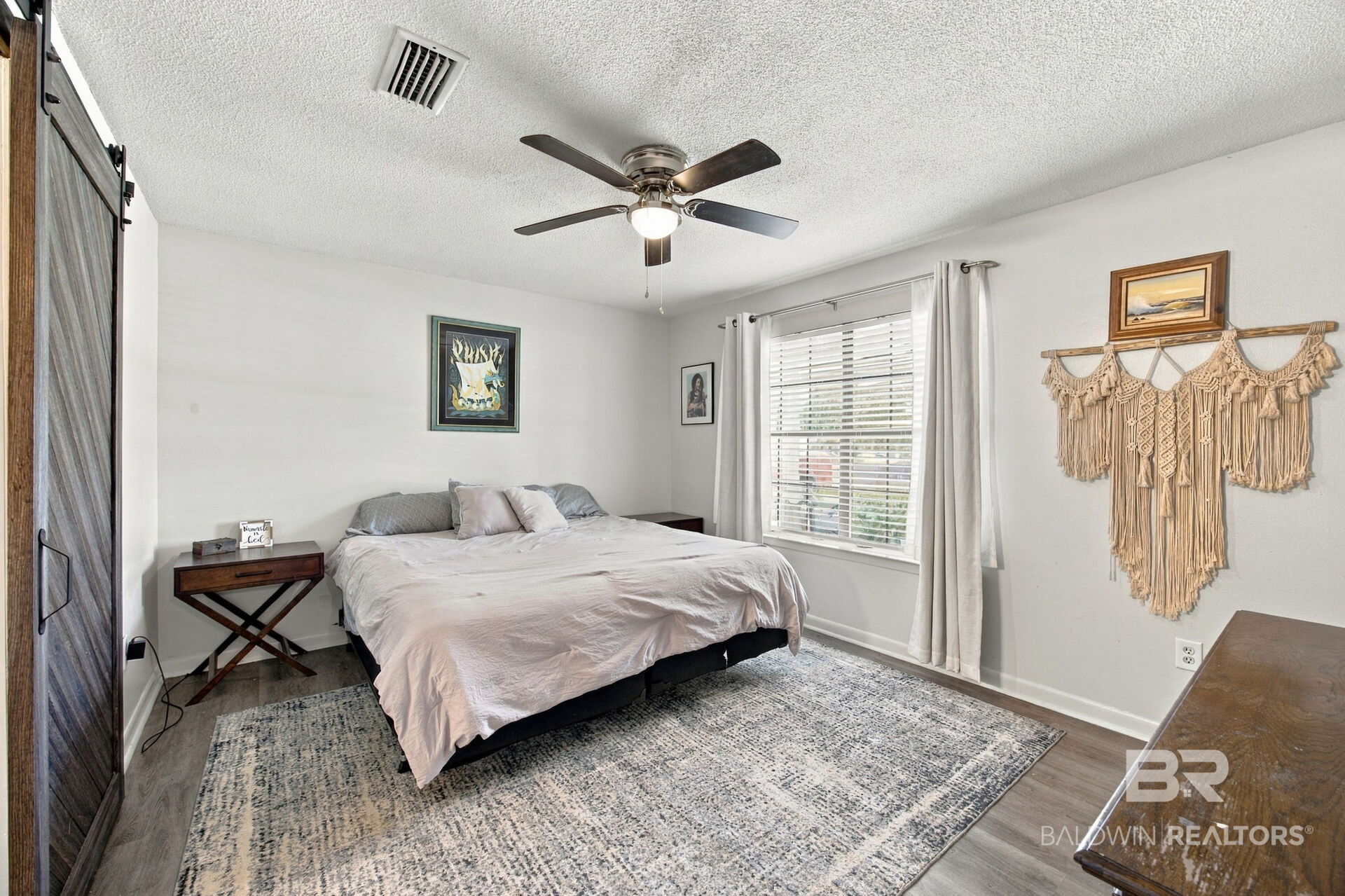 24778 Wolf Bay Ter