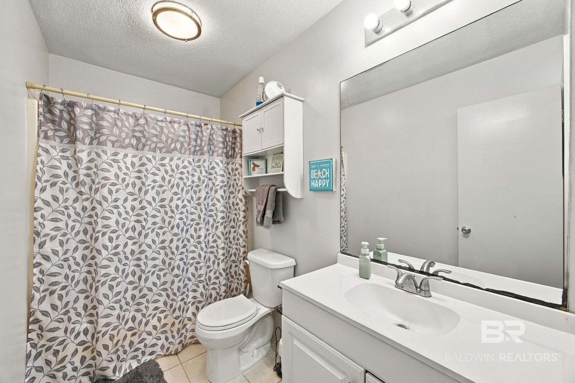 24778 Wolf Bay Ter