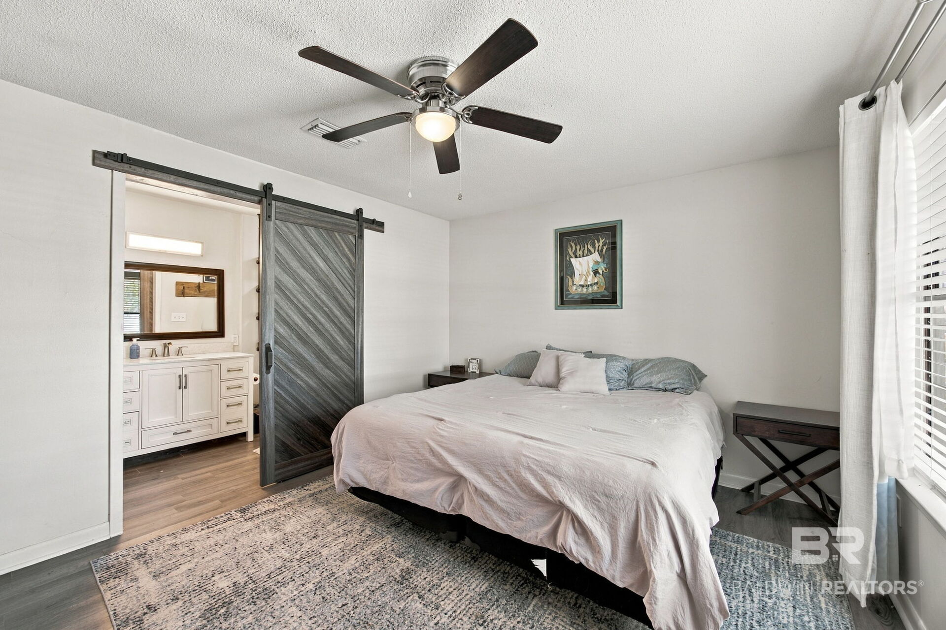 24778 Wolf Bay Ter